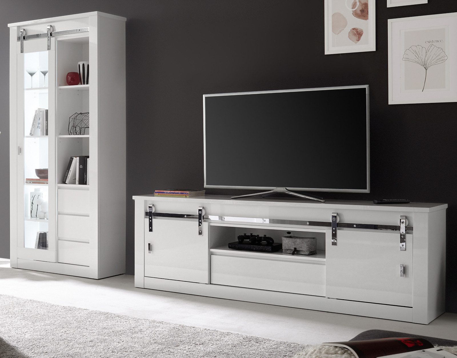 Furn.Design Wohnwand Miami, (Set Vitrinenschrank und XL TV-Lowboard in Weiß Hochglanz, 310 x 201 cm), mit Soft-Close und Schiebetüren an Chrom-Reling