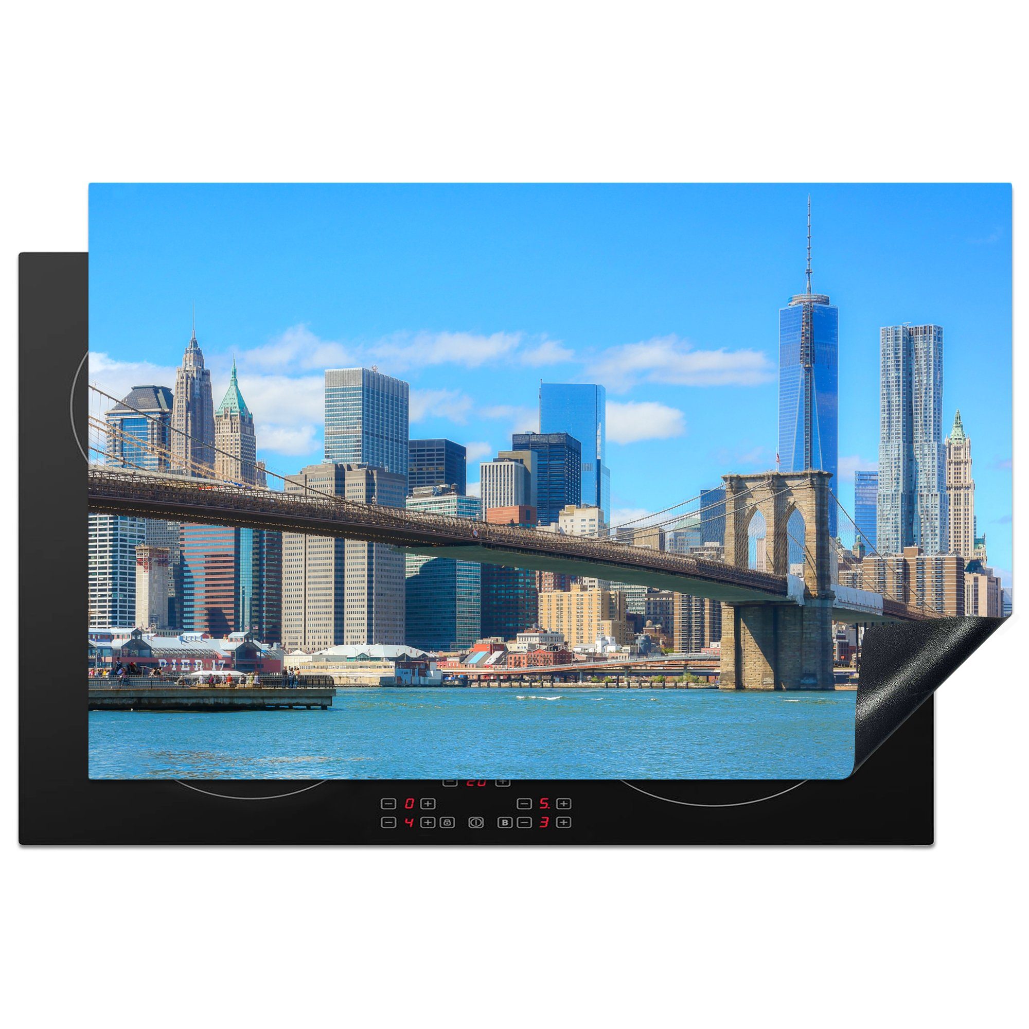MuchoWow Herdblende-/Abdeckplatte Brooklyn Bridge in Amerika unter blauem Himmel, Vinyl, (1 tlg), 81x52 cm, Induktionskochfeld Schutz für die küche, Ceranfeldabdeckung