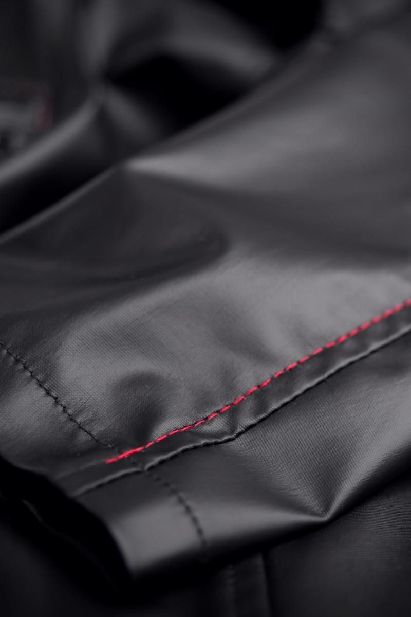 Regnes Fetish Planet Lederimitatmantel Herren Mantel aus schwarzem Wetlook Material mit Reißverschluss vorn S