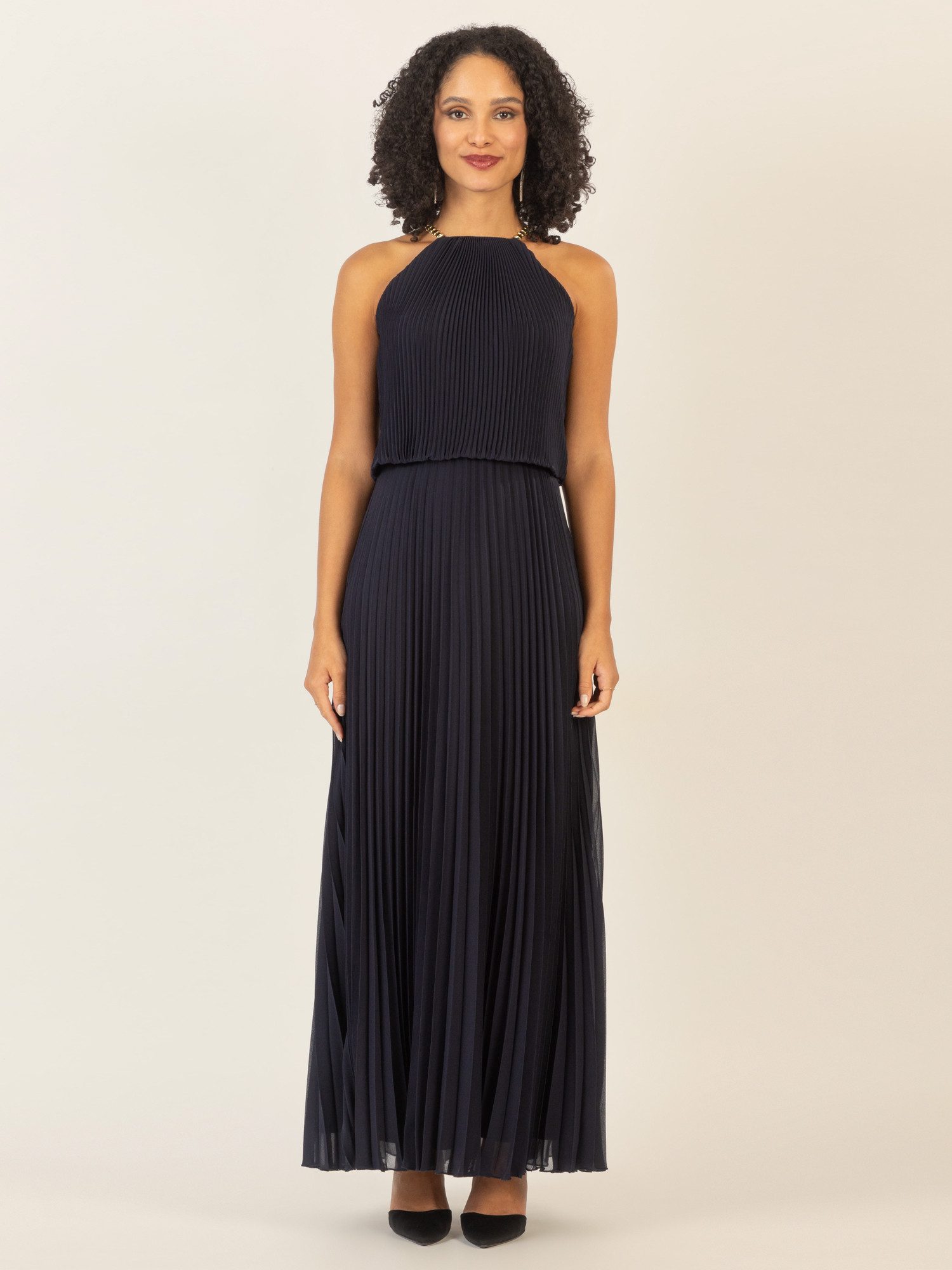 Apart Abendkleid im Neckholder Stil günstig online kaufen