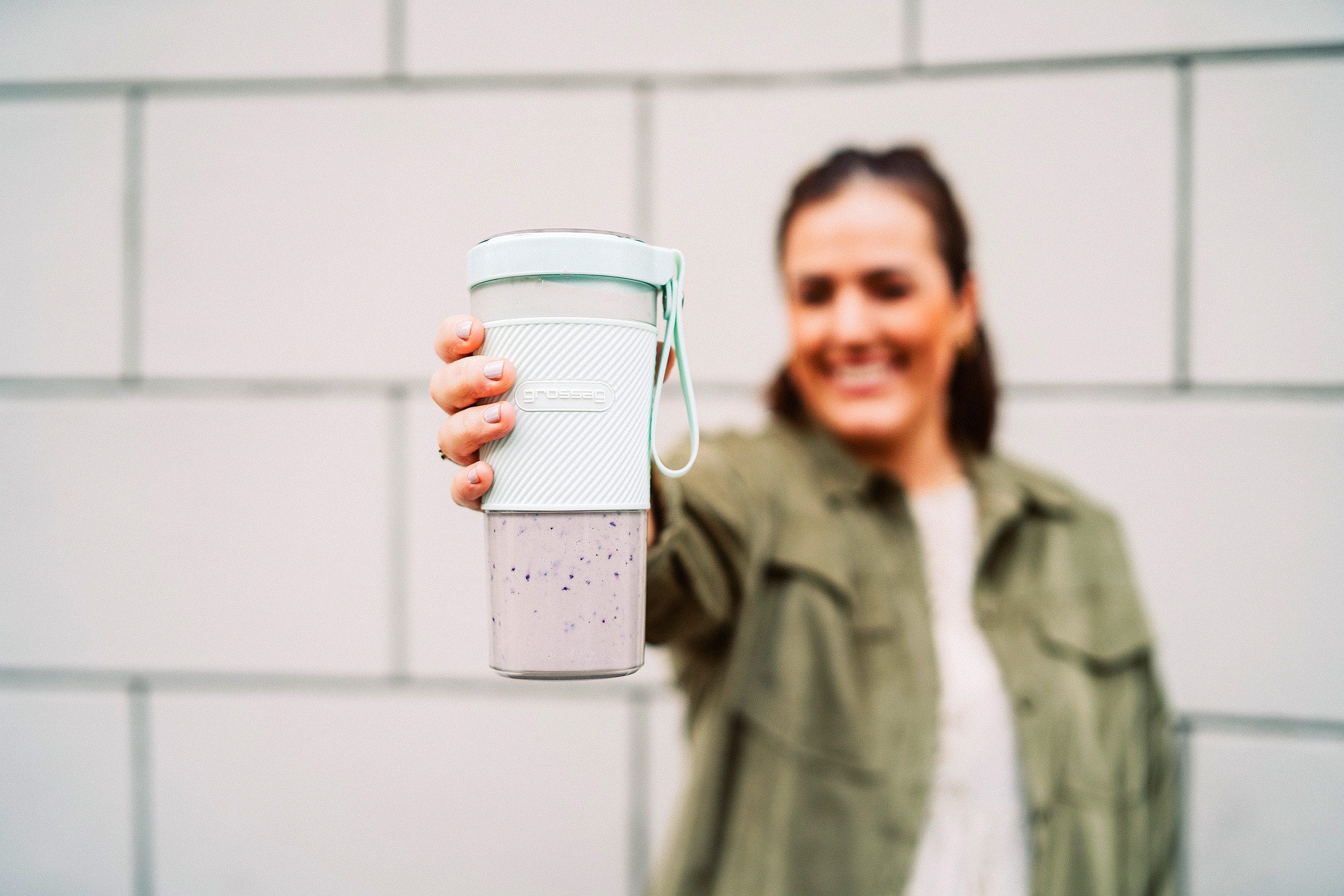 grossag Akku-Smoothie-Maker Akku Smoothie Mixer to-go, 300ml, Hellblau, MX 10.08 (1380)