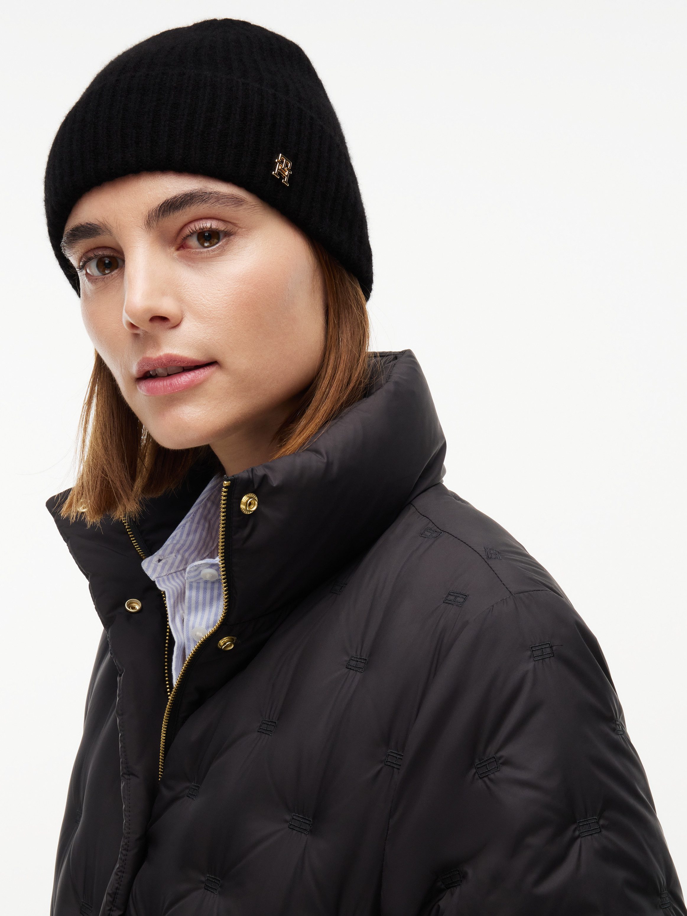 Tommy Hilfiger Beanie CASHMERE BEANIE Regular fit mit Markenlogoemblem