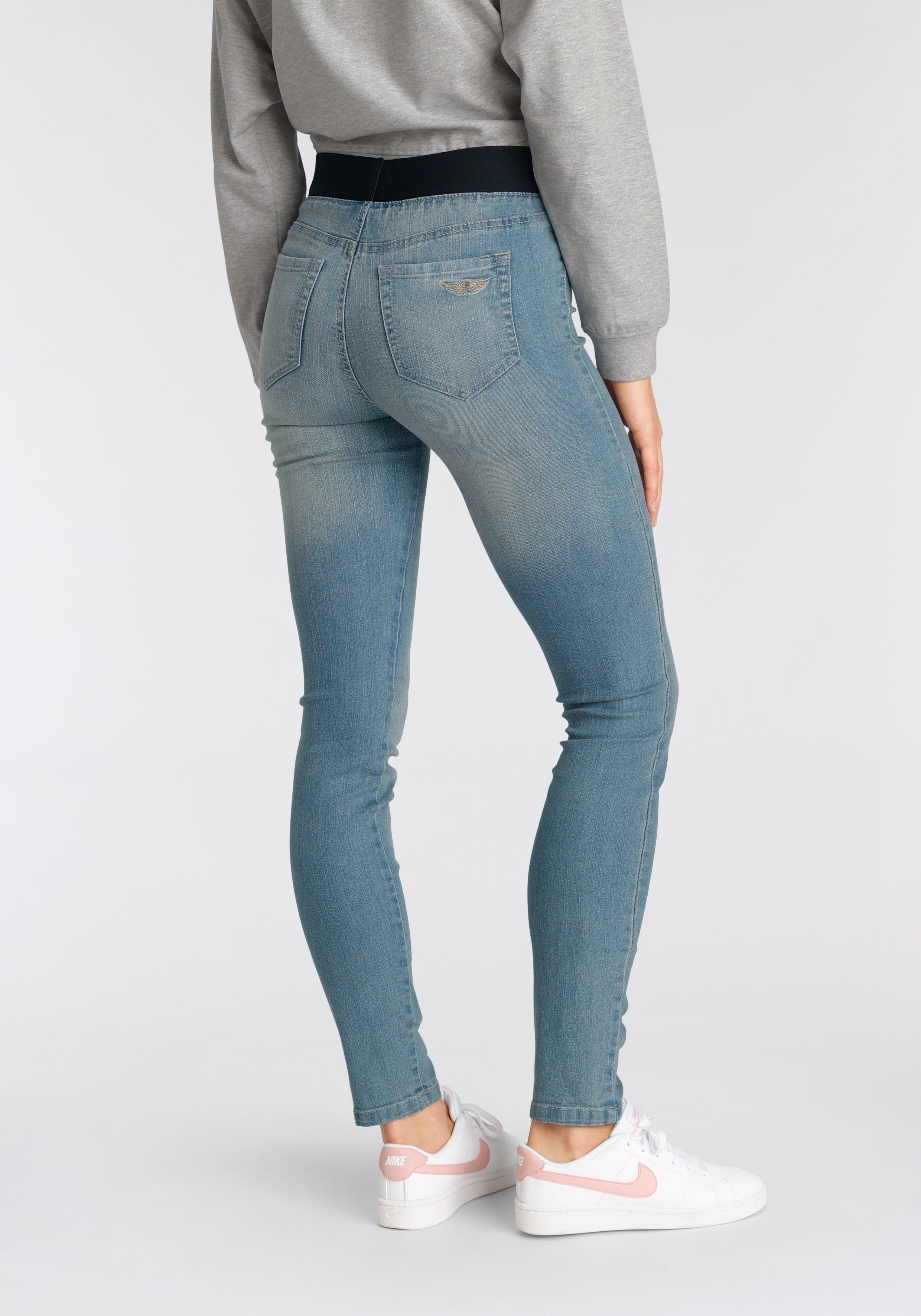 Arizona Skinny-fit-Jeans extra-enger Schnitt, komfortable Leibhöhe, Used-Look-Waschung – Bild 2 von 5
