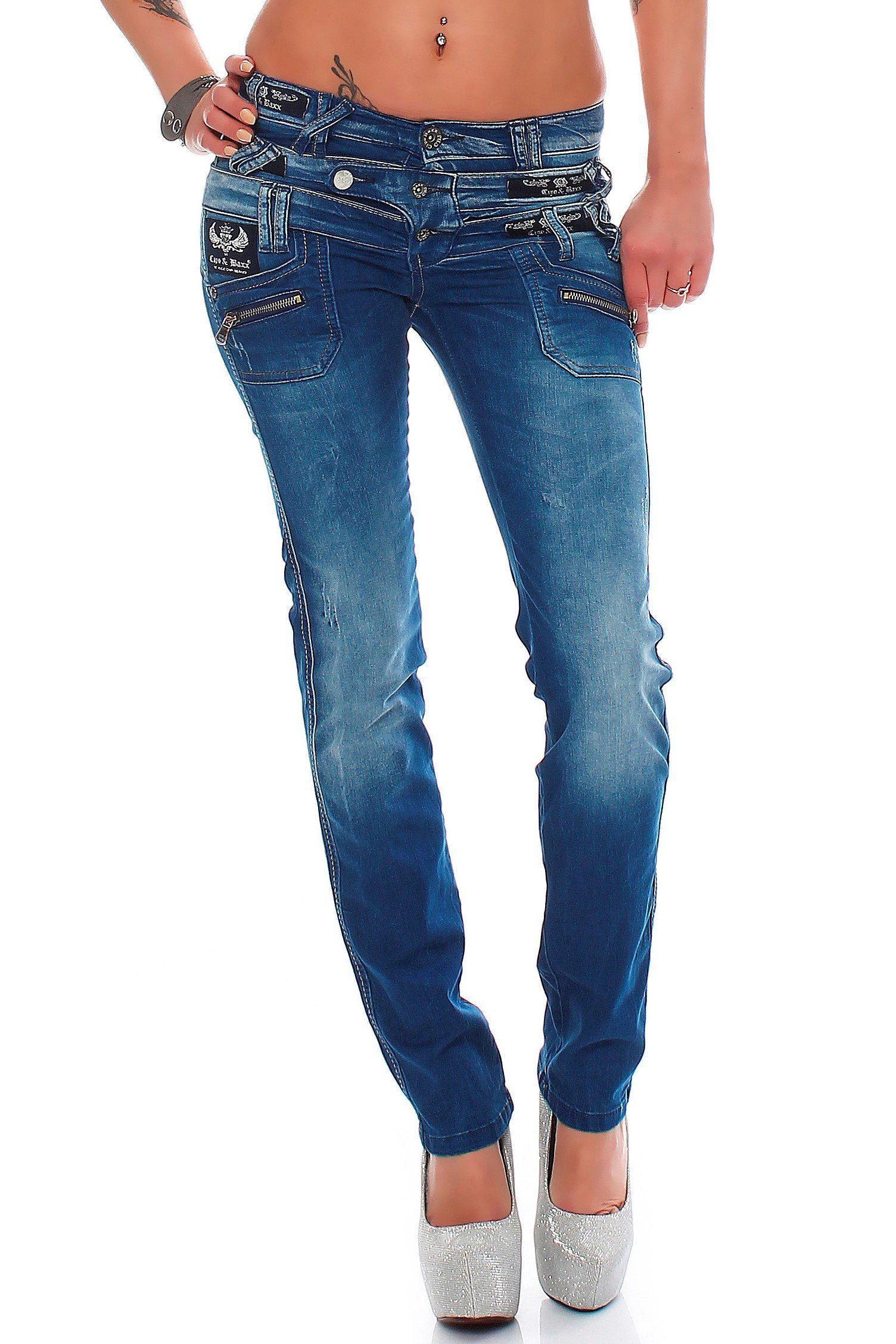 Cipo & Baxx Bikerjeans Damen straight fit Hose Stonewashed BA-CBW0282 mehrere Logos und aufgenähte Reißverschlüsse