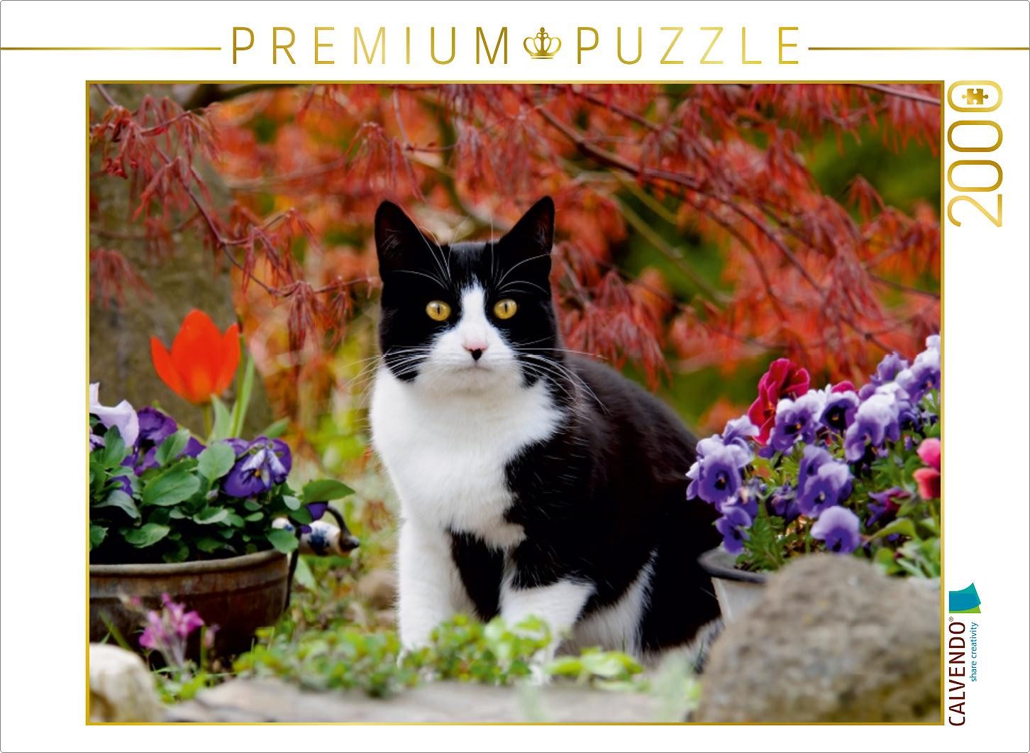 CALVENDO Puzzle CALVENDO Puzzle Schwarz-weiße Katze im blühenden Garten 2000 Teile Puz, 2000 Puzzleteile