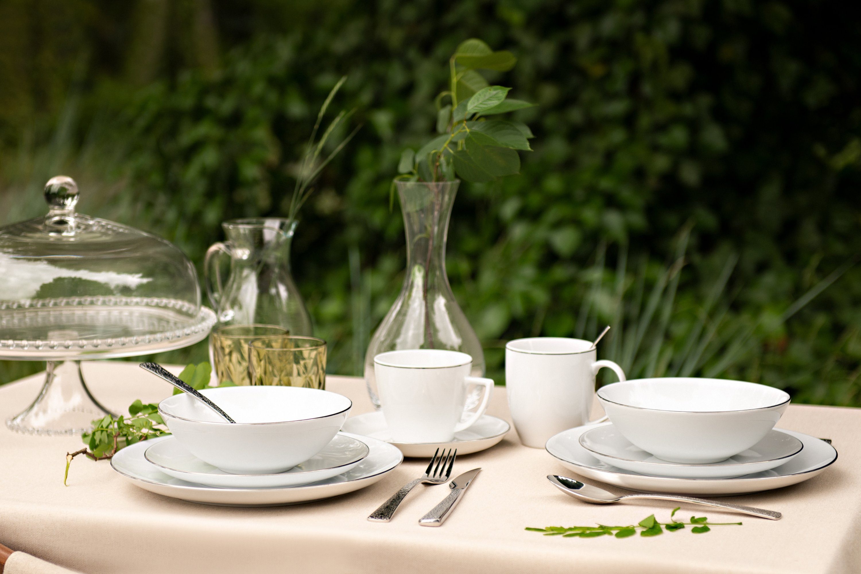 KONSIMO® Kaffeeservice BOSS Tassen & Untertassen (12-tlg), 6 Personen, Porzellan, rund, 350ml