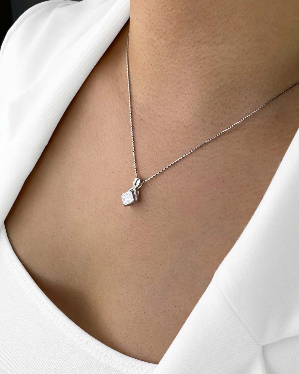 Kette mit Anhänger 'Livia' Damen Halskette Silber 925 Kristall Anhänger Viereck