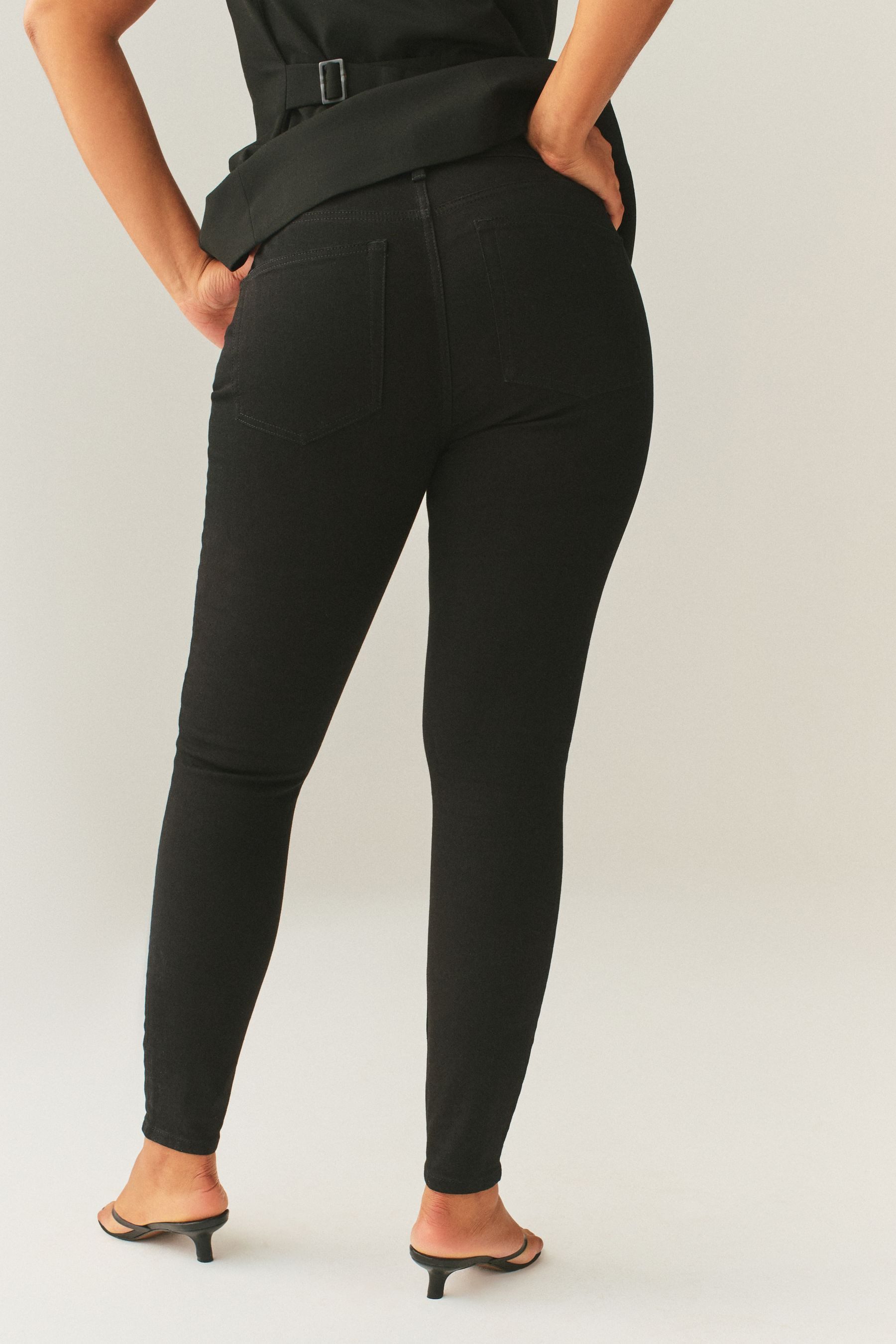 Next Skinny-fit-Jeans Skinny Fit Sanduhr-Jeans mit mittelhohem Bund (1-tlg)