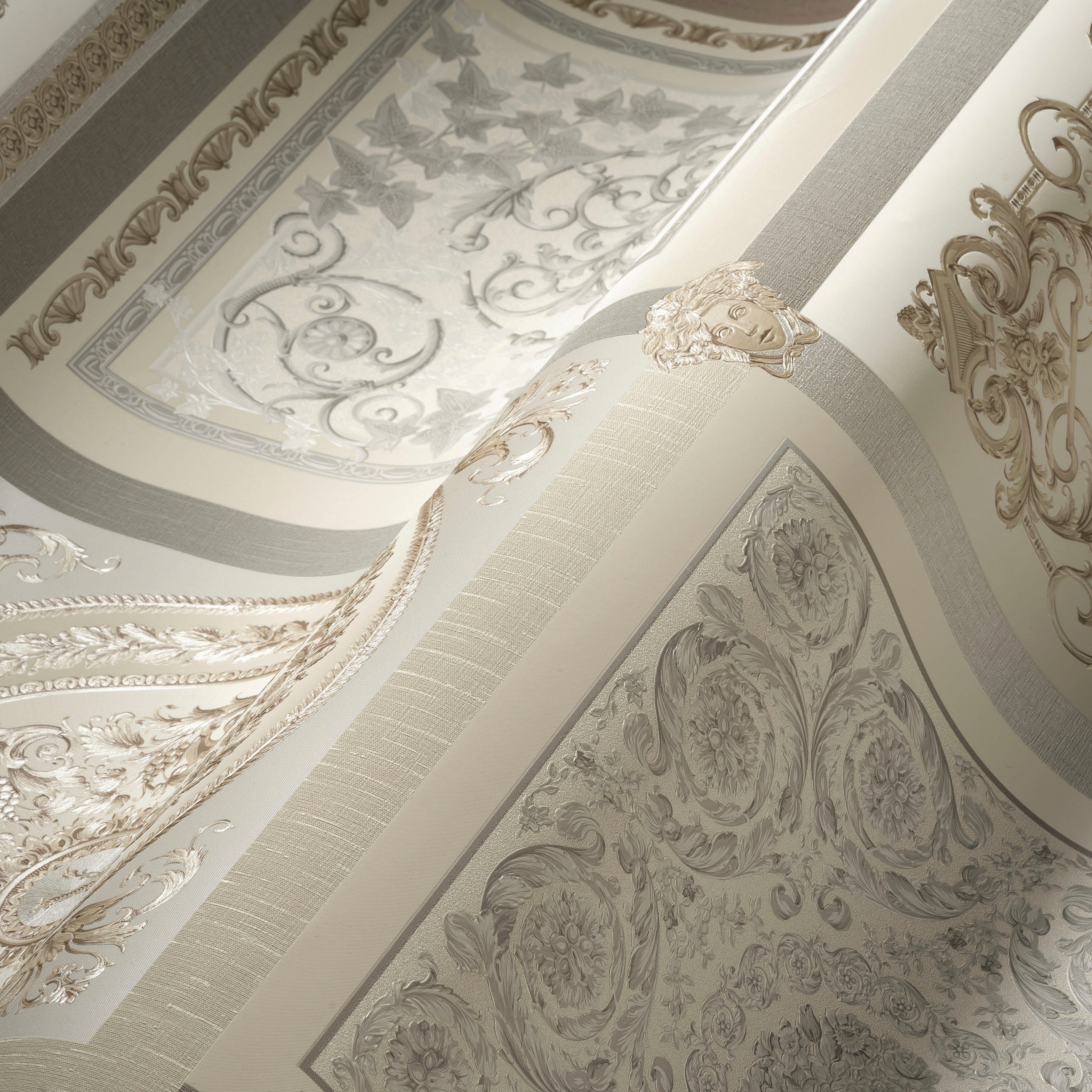 Versace Vliestapete Wallpaper St), leicht strukturiert, glänzend, Versace (1 grau/beige/silberfarben Patchwork, auffallende Fliesen-Tapete 5 leicht Design