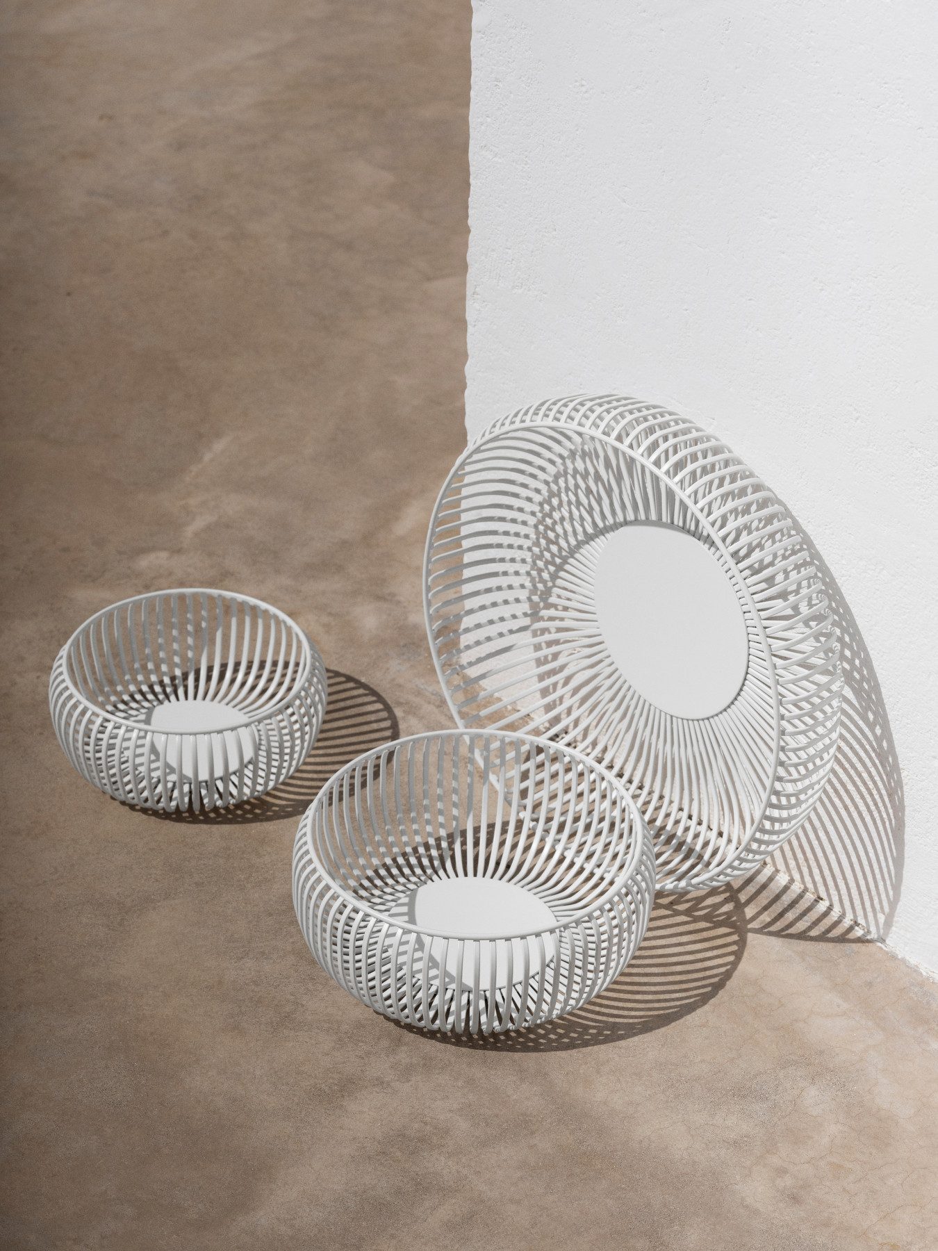 blomus Dekoschale -LITO- Metallschale: Elegantes, robustes Design für jedes Zuhause, Designer, Obstschale, Dekoschale, Brotkorb, Modern, Zeitlos, Robust, Farben