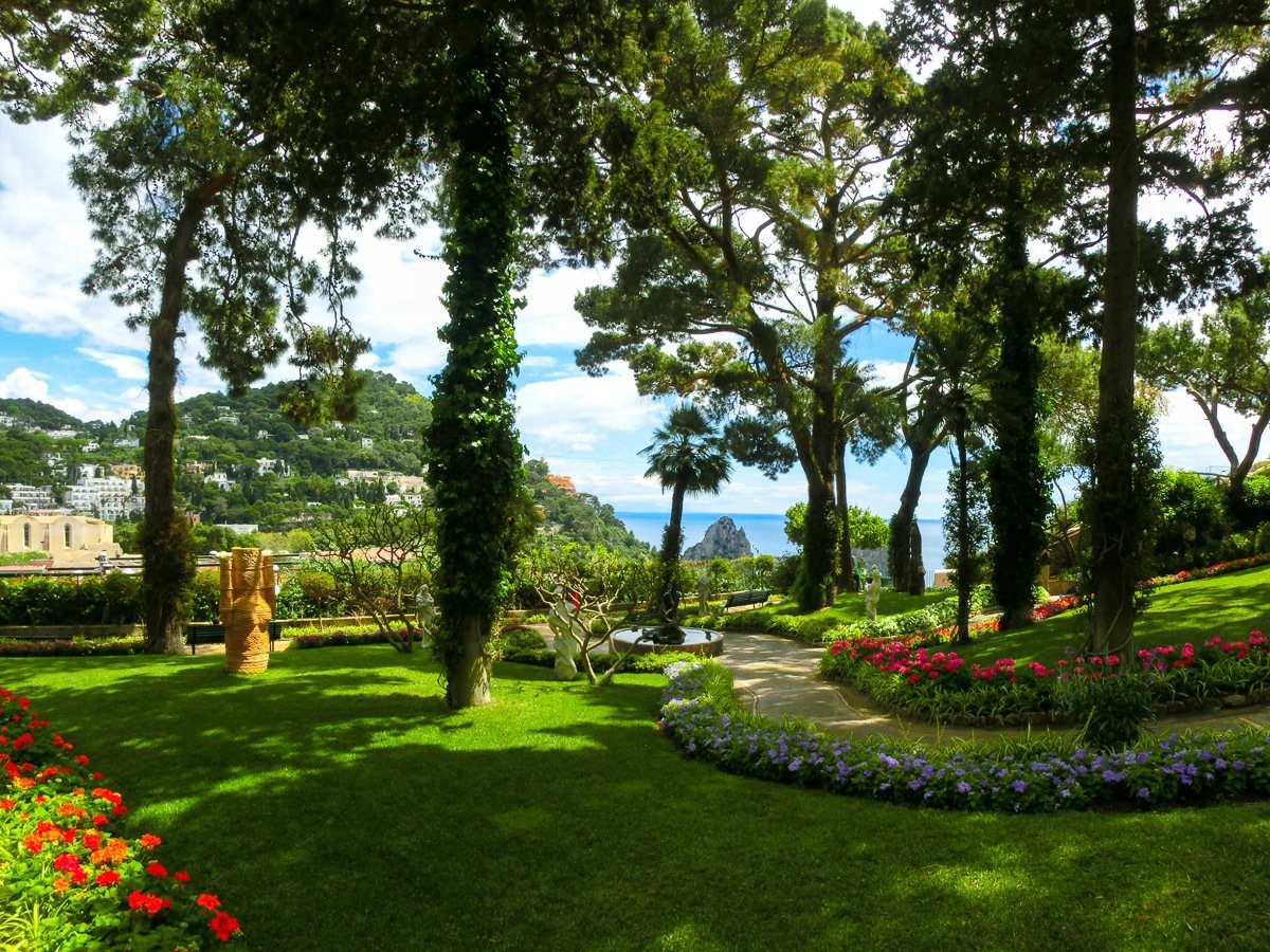Papermoon Garden Capri Island Fototapete