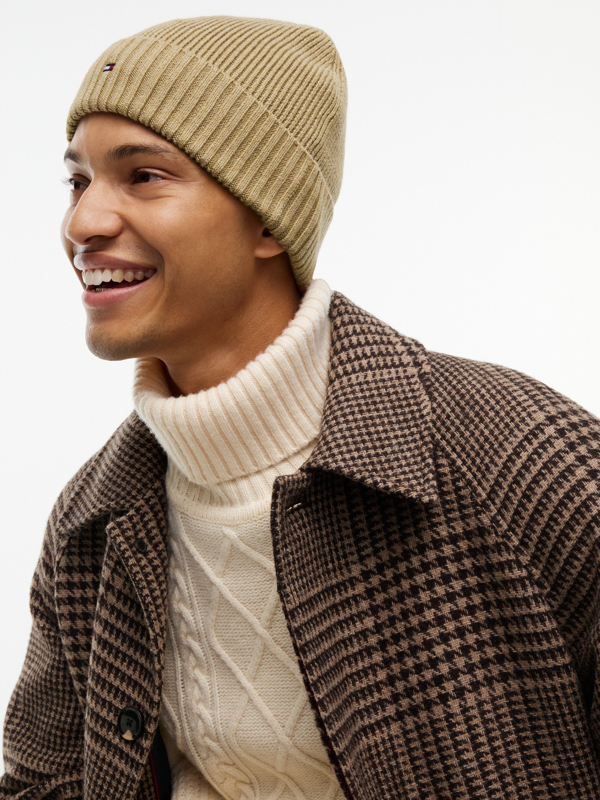 Tommy Hilfiger Strickmütze TH FLAG PIMA COTTON BEANIE Beanie mit Logostickerei, mit Kaschmiranteil Unisex