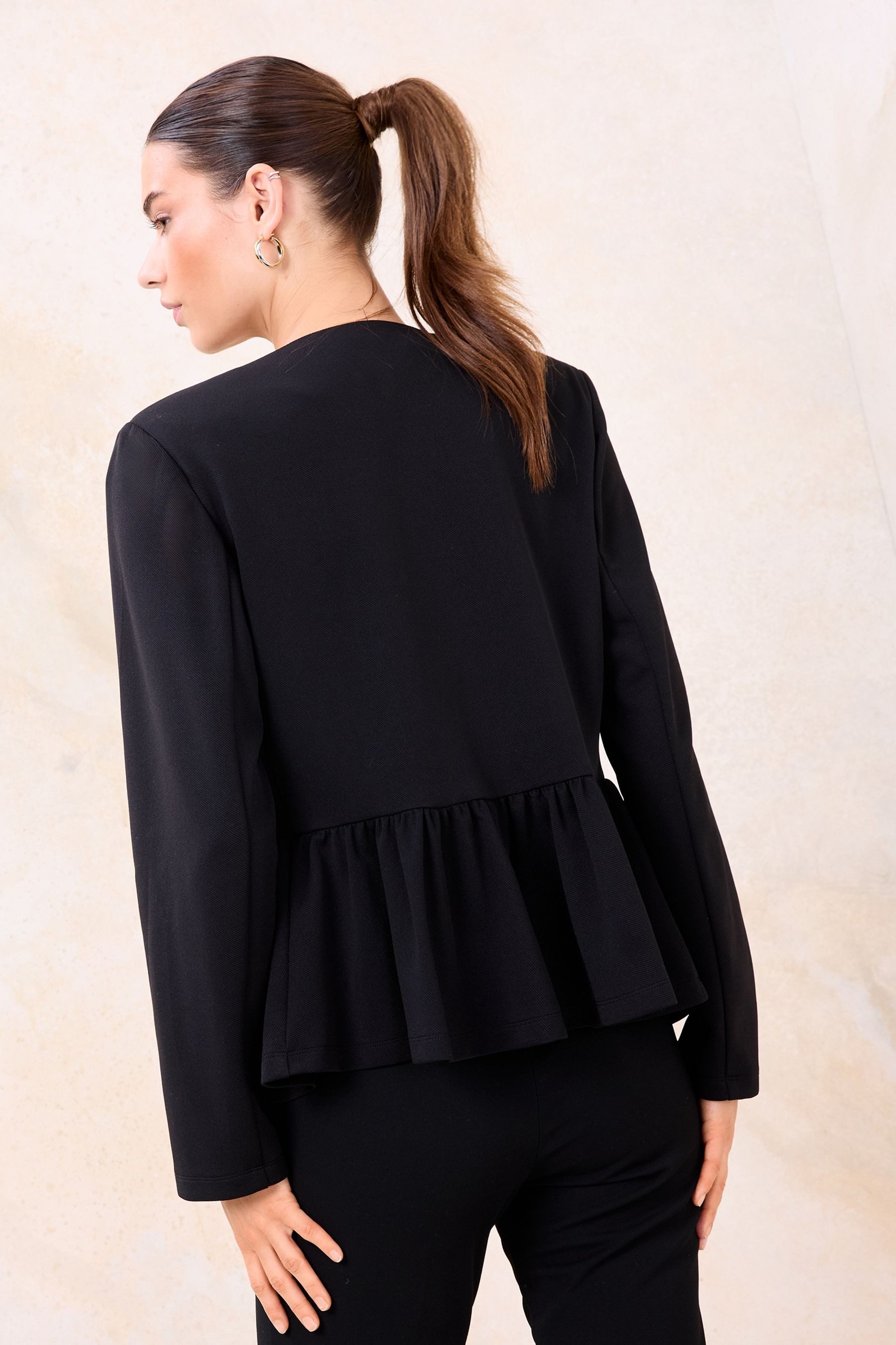 LIPSY Jackenblazer Lipsy verkürzte Jacke mit Schößchen, Regular (1-tlg)