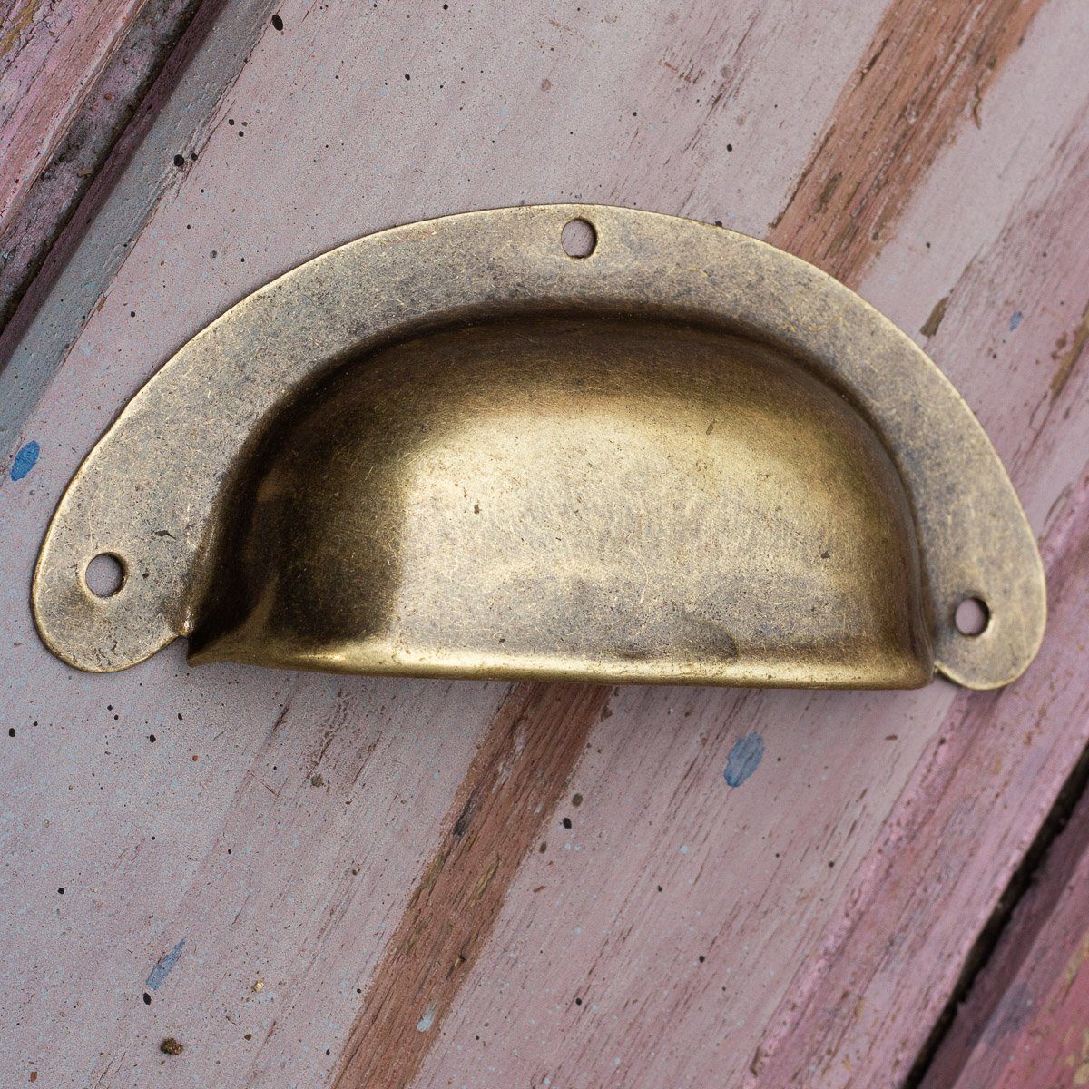 Antikas Möbelbeschlag Apothekergriff Griffmuscheln Muschelgriffe Schalengriffe Griffschale