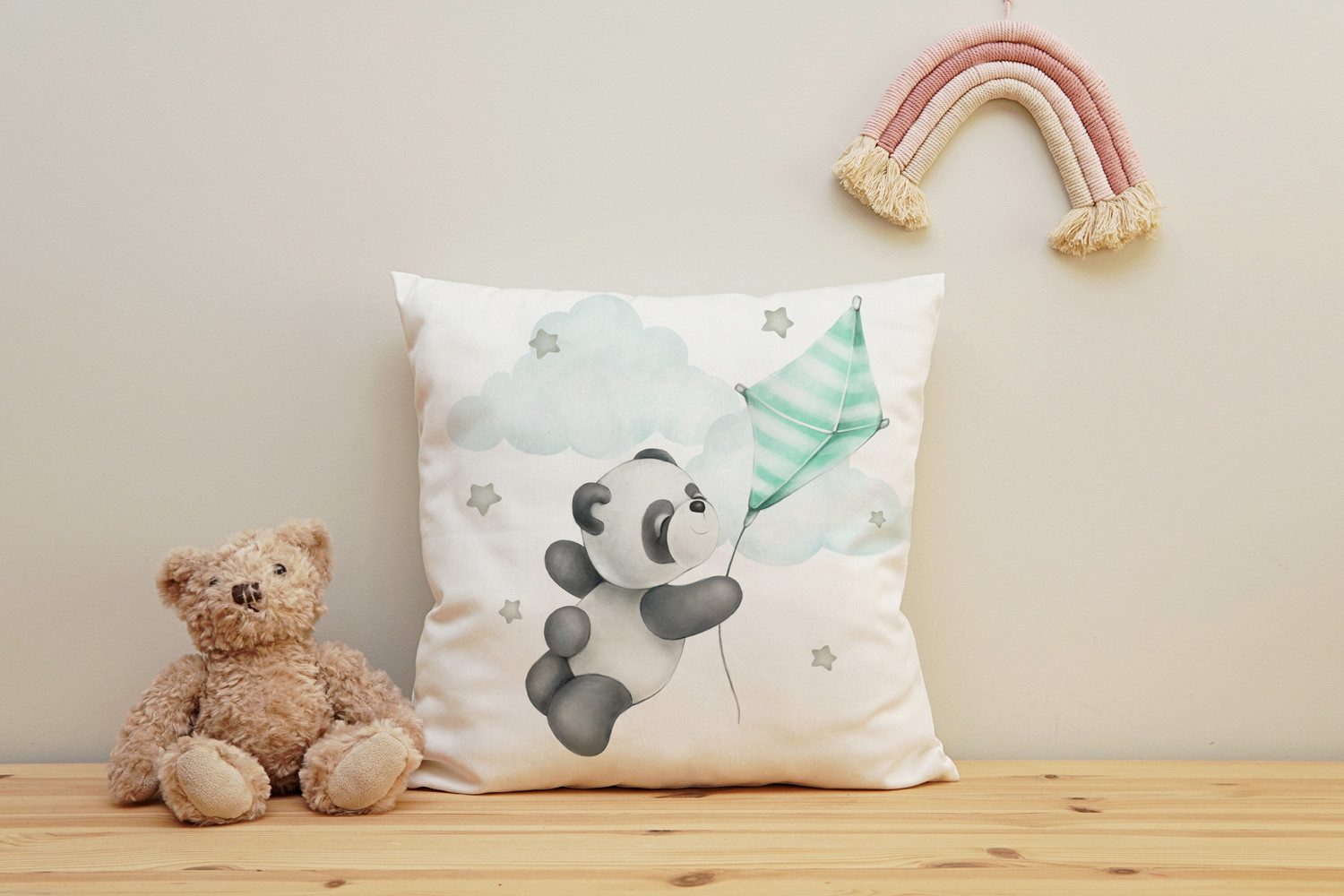 queence Dekokissen Fliegender Panda, Kissenhülle mit HD Premium Druck, geruchsneutral, 40x40cm