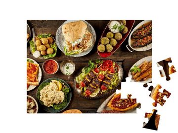 puzzleYOU Puzzle Mediterrane Gerichte mit Brot auf einem Holztisch, 48 Puzzleteile, puzzleYOU-Kollektionen Küche, Essen und Trinken