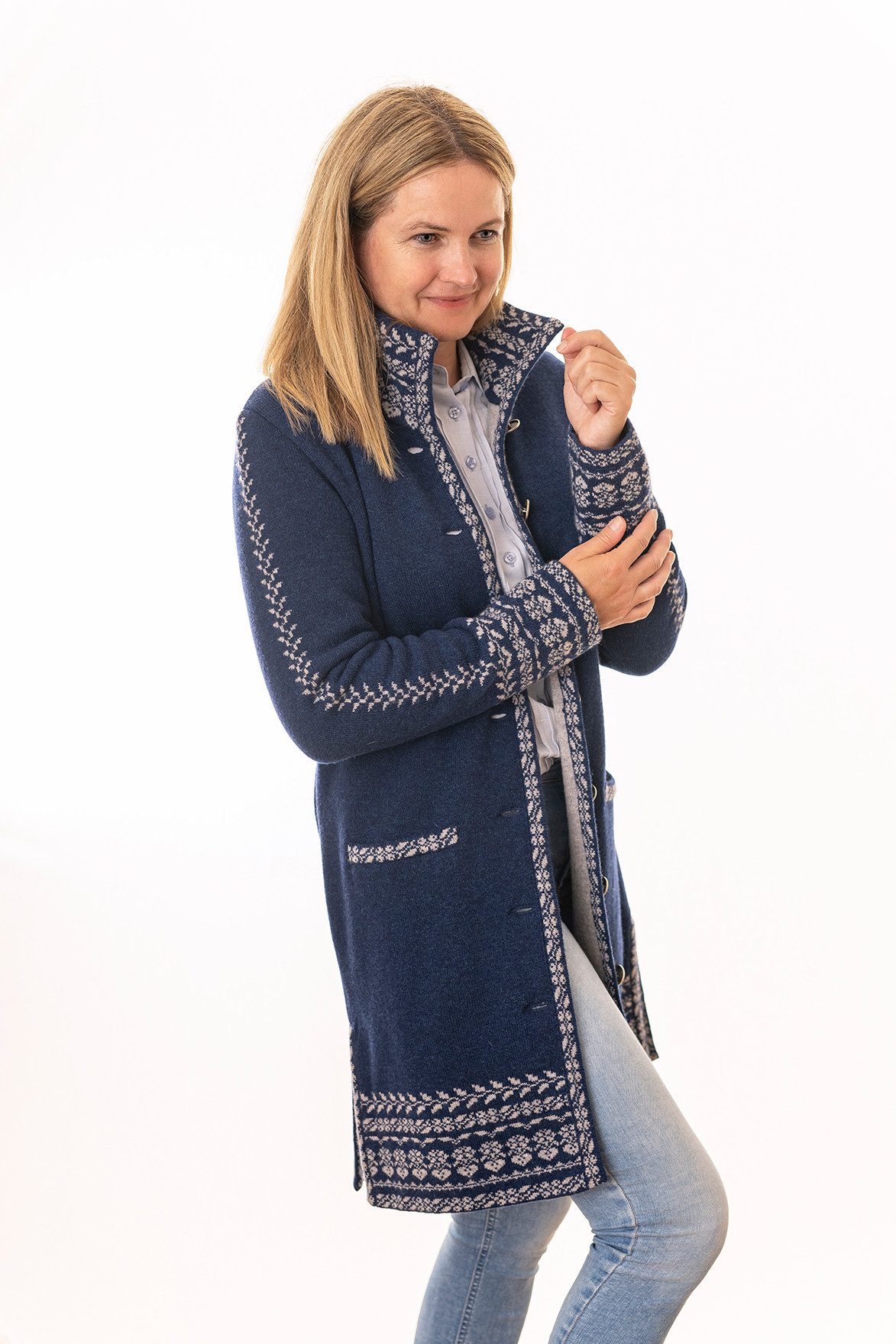 Pezzo D'oro Strickmantel Gehrock Indigoblau,Strickjacke long Merinowolle, aus Bayern in aufwändiger Handarbeit in kleiner Manufaktur gefertigt
