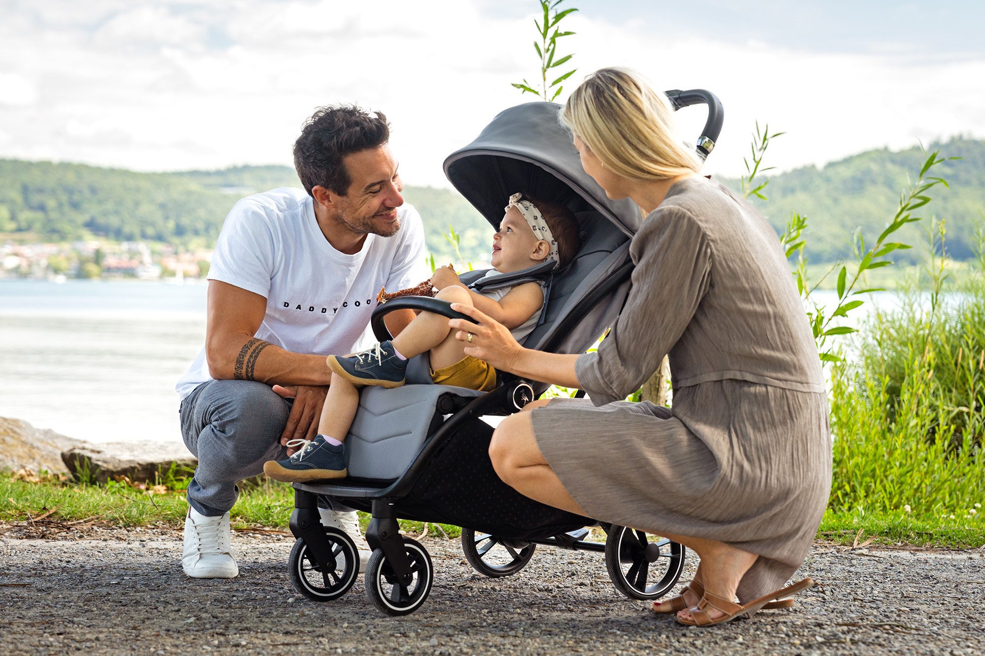 Storchenmühle Kinder-Buggy Niko, Luftkammer-Räder, XXL Sonnenverdeck UPF 50+, Einhand-Faltmechanismus