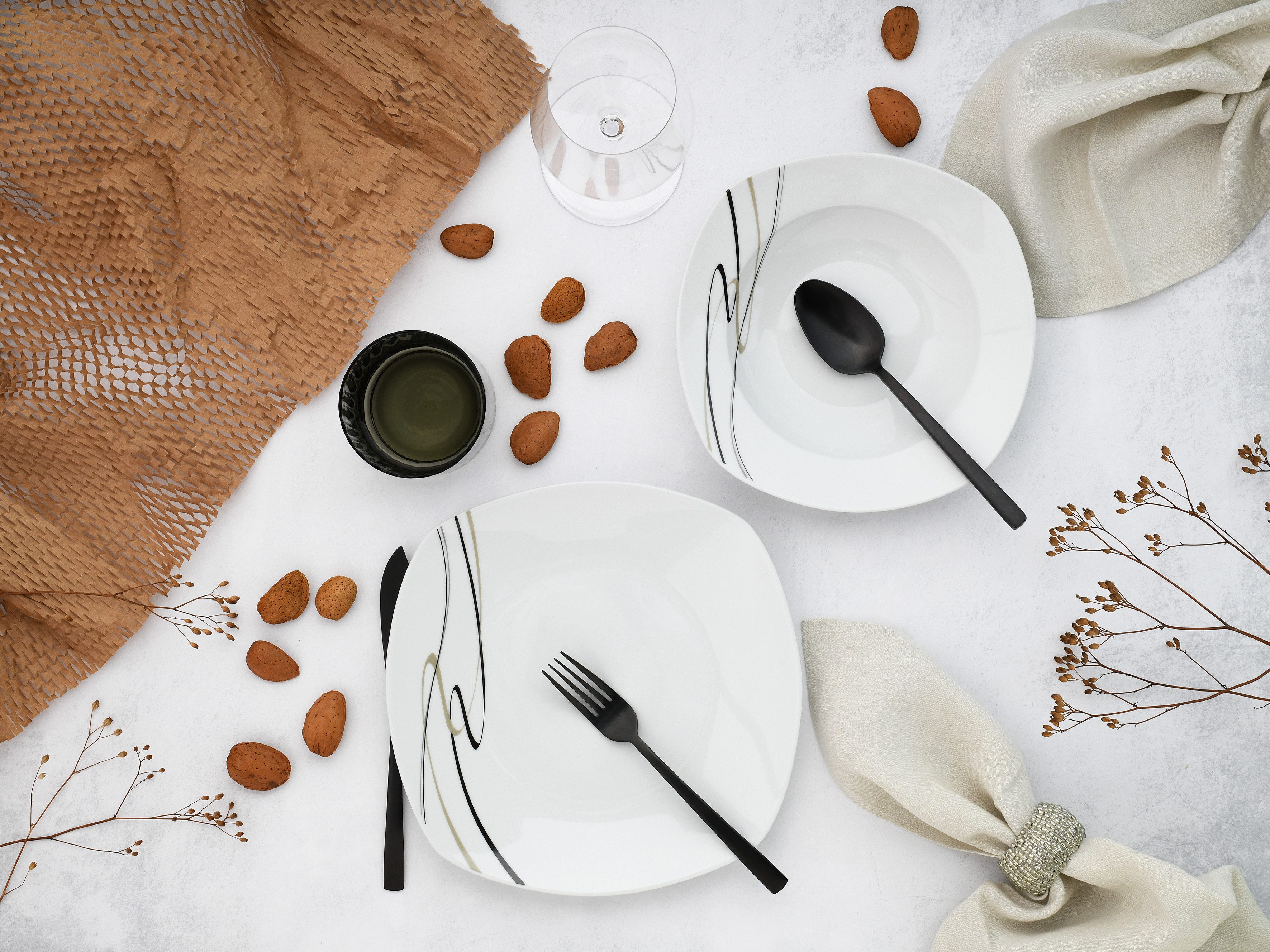 CreaTable Tafelservice Amelie Piazza, Tafel-Service 12-tlg (12-tlg), 6 Personen, Porzellan, Teller Set, Elegant, Schwungvoller Liniendekor