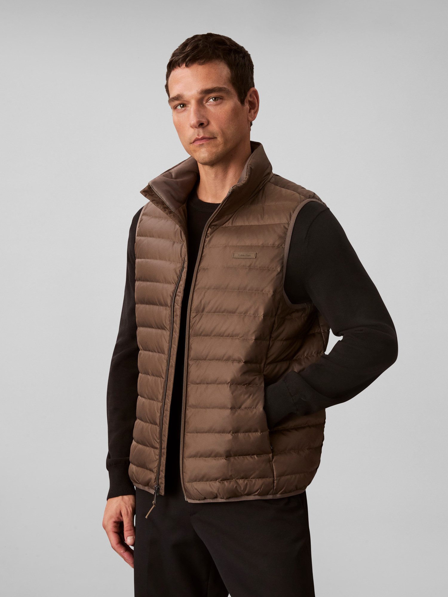 Calvin Klein Steppweste SLVLSS LT WT NYLON PUFFER VEST Mit Rundhalsausschni günstig online kaufen