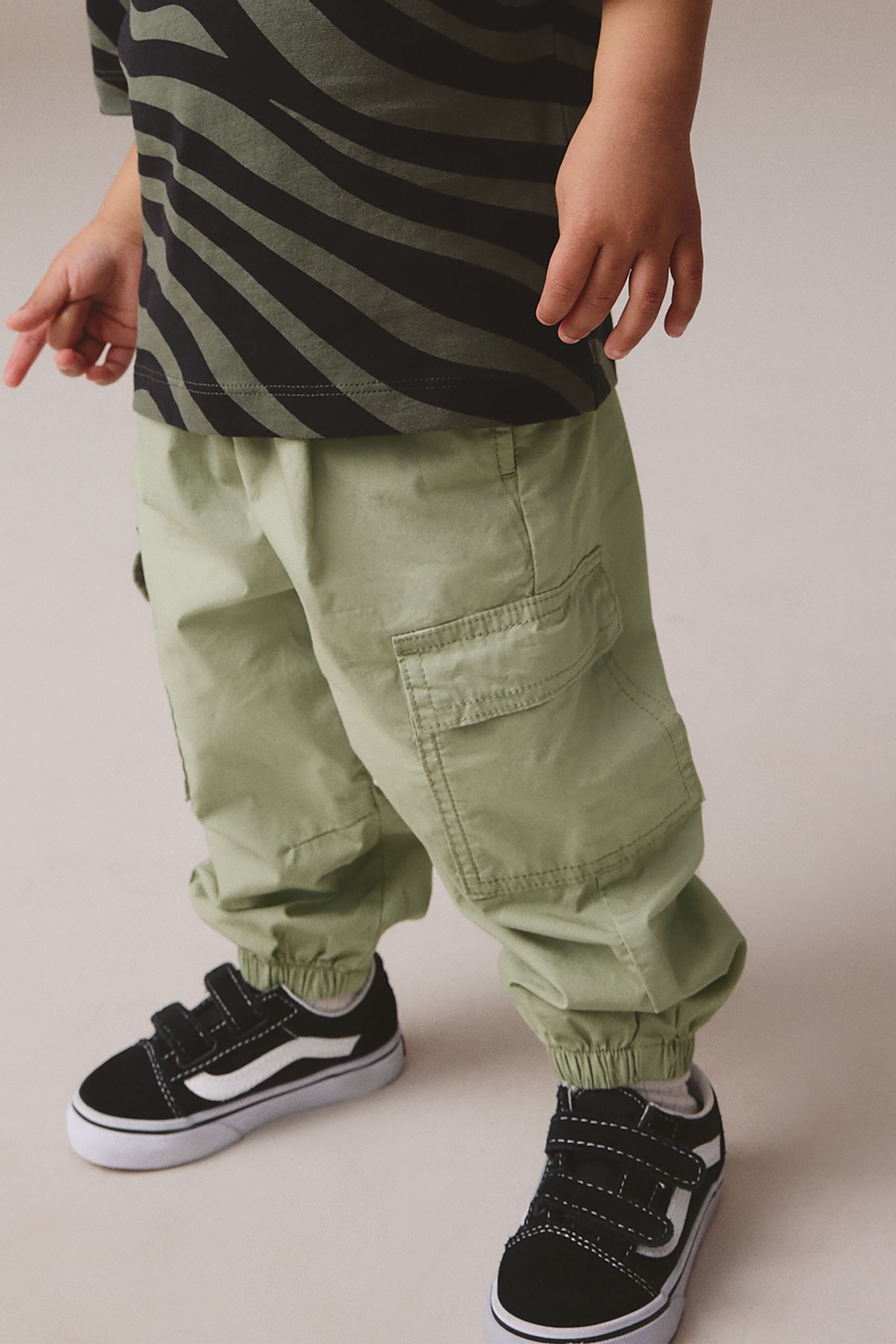 Next Cargohose Cargohose aus 100 % Baumwolle mit Tunnelzug (1-tlg)