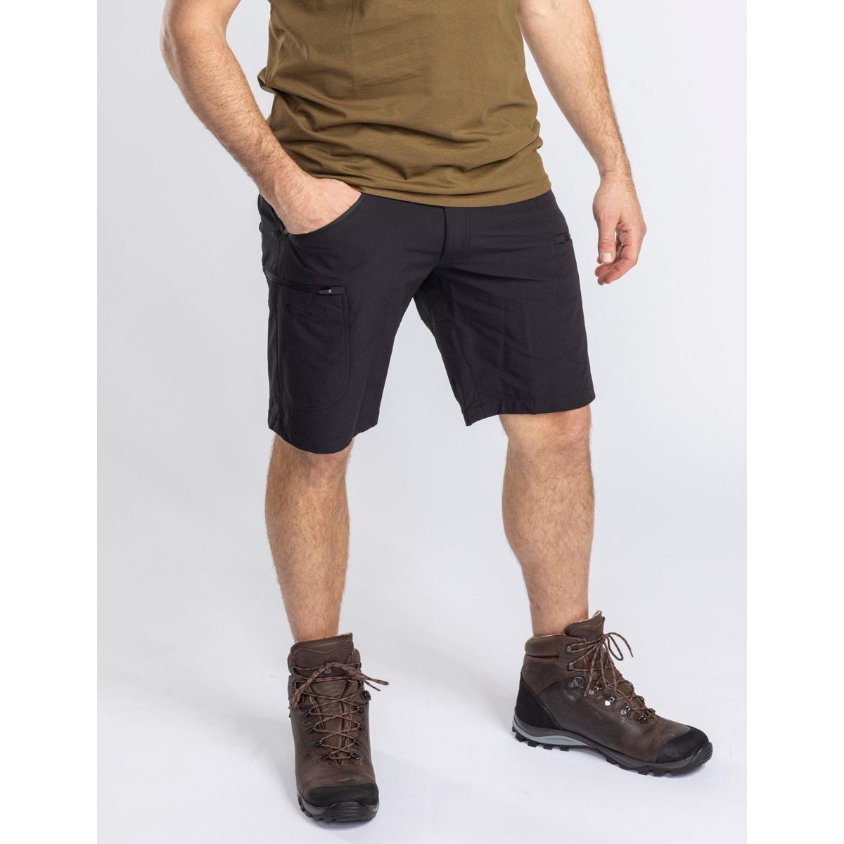 Pinewood Shorts Abisko Light Stretch Shorts Leichte, dehnbare und wasserabweisende Herrenshorts mit praktischen