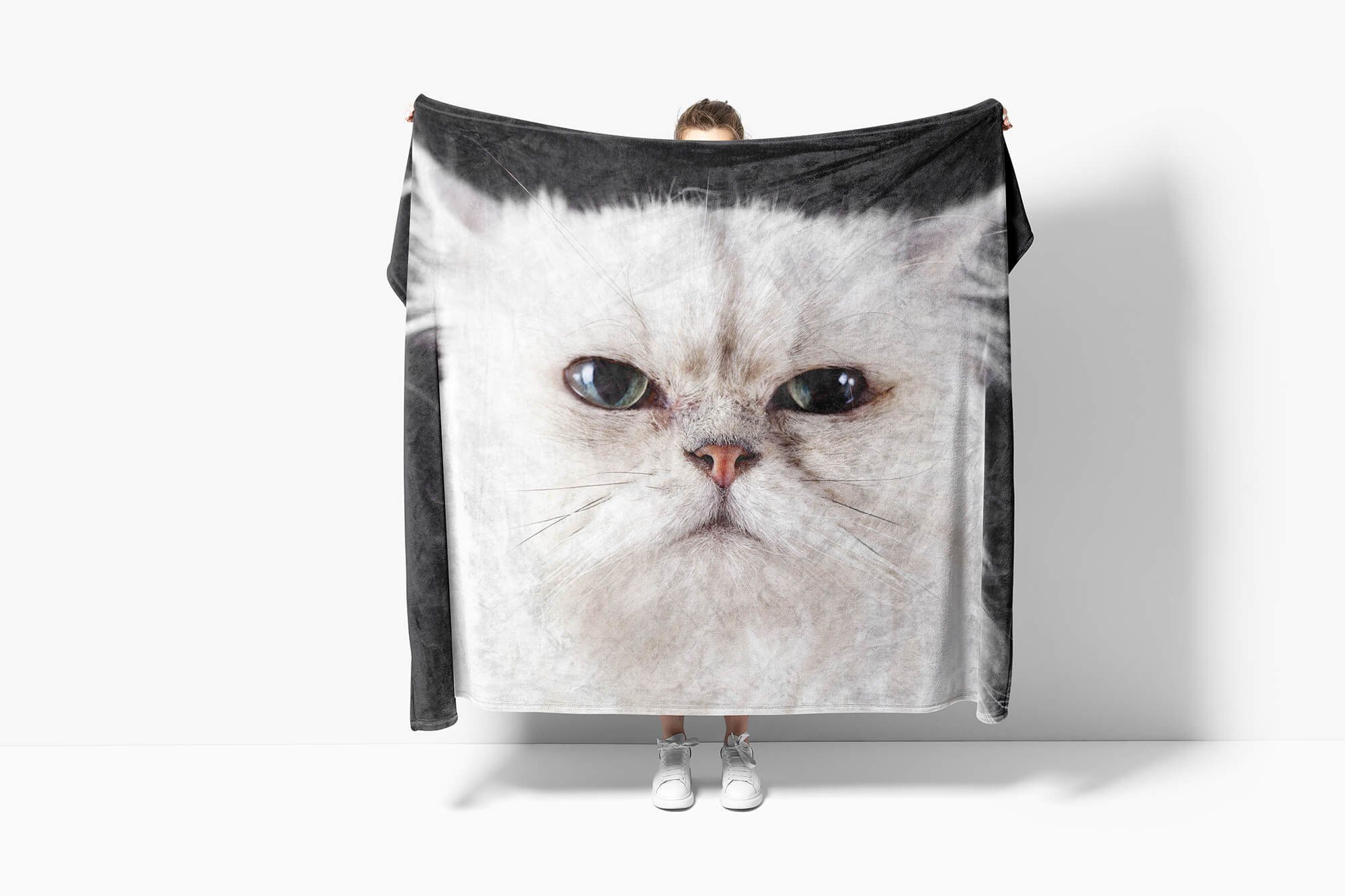 Kuscheldecke (1-St), Baumwolle-Polyester-Mix Handtücher Art Handtuch Tiermotiv Saunatuch Strandhandtuch mit Katze, Sinus missgelaunte Handtuch