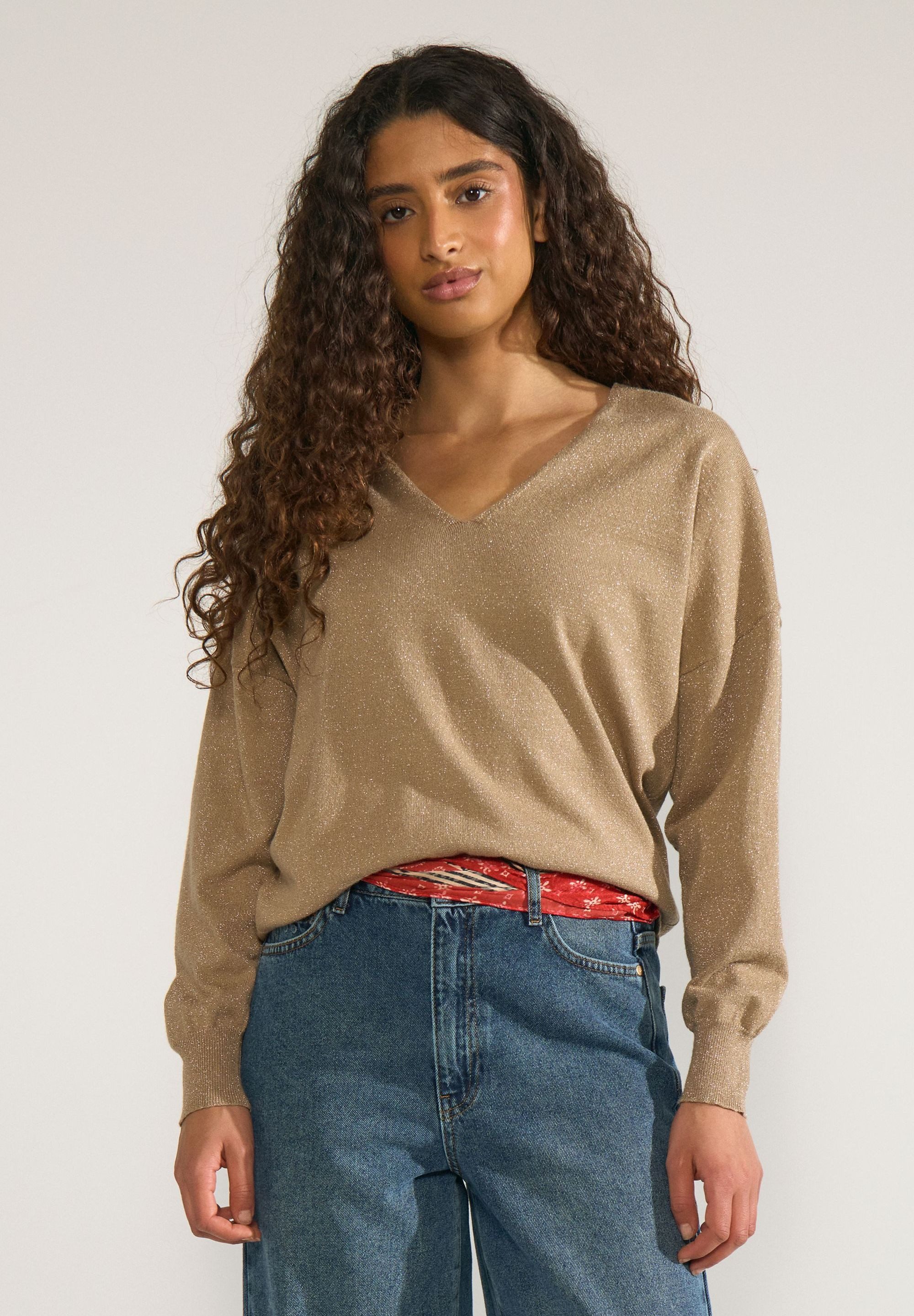 nümph Strickpullover NUDAYLETTA V-NECK PULLOVER
