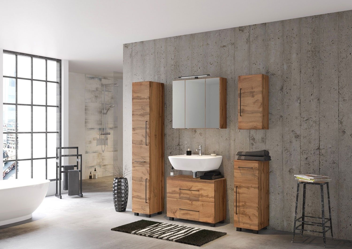 HELD MÖBEL Spiegelschrank LUZERN, Wotan Eiche Dekor, 3 Türen, inkl. Aufsatzleuchte