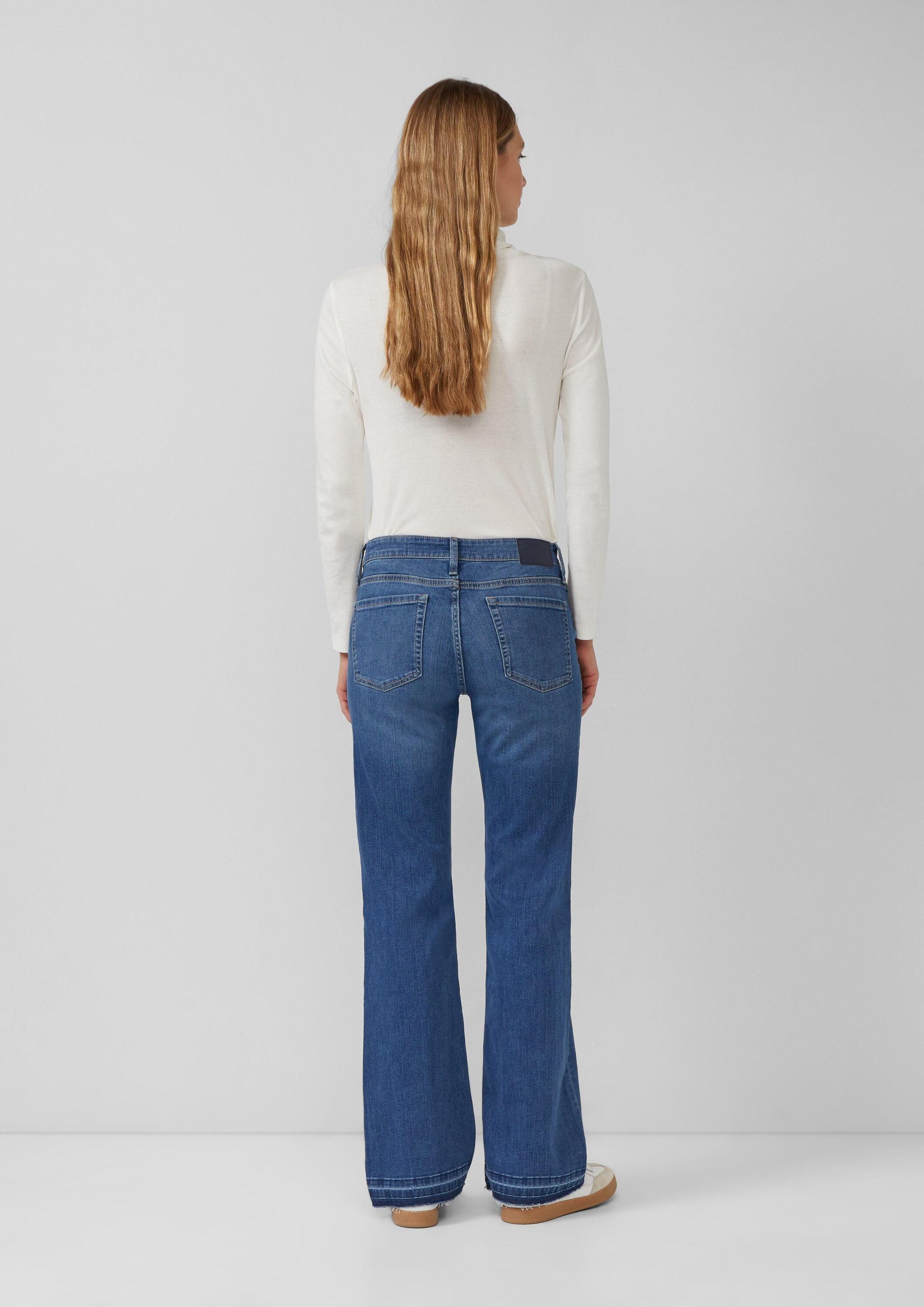 s.Oliver Bootcut-Jeans Jeans-Hose Jeans / Slim Fit / Mid Rise / Flared Leg / offener Saum