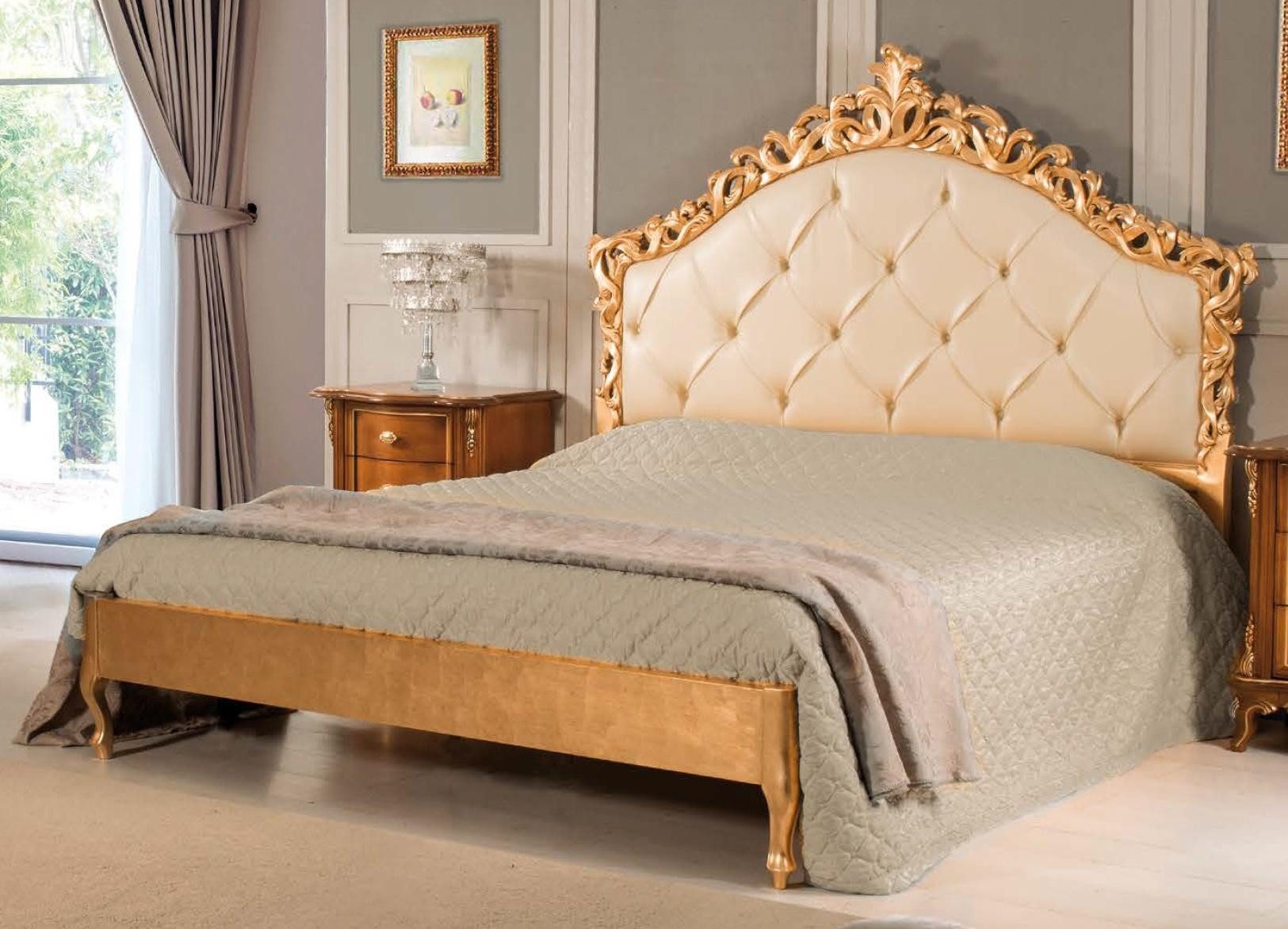 JVmoebel Polsterbett Italienisches Chesterfield Doppelbett aus Holz in Gold, Made in Europa