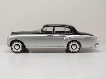 MCG Modellauto Rolls Royce Silver Cloud III Flying Spur Mulliner RHD 1965 silber, Maßstab 1:18