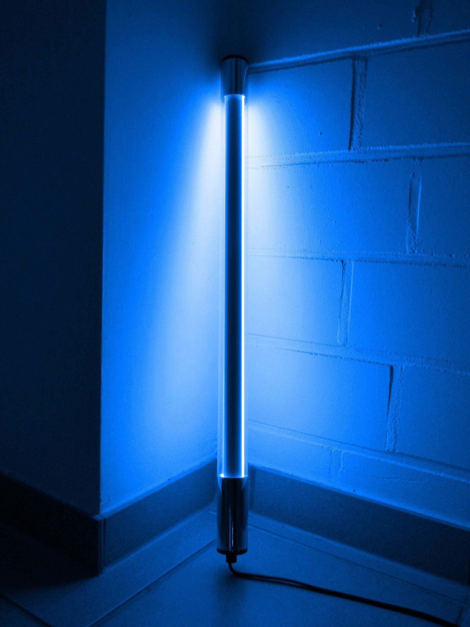 XENON LED Wandleuchte 9769 LED Stab VISION 18W 123cm Kabel weiß Kunststoffröhre Blau, LED, Xenon / Blau
