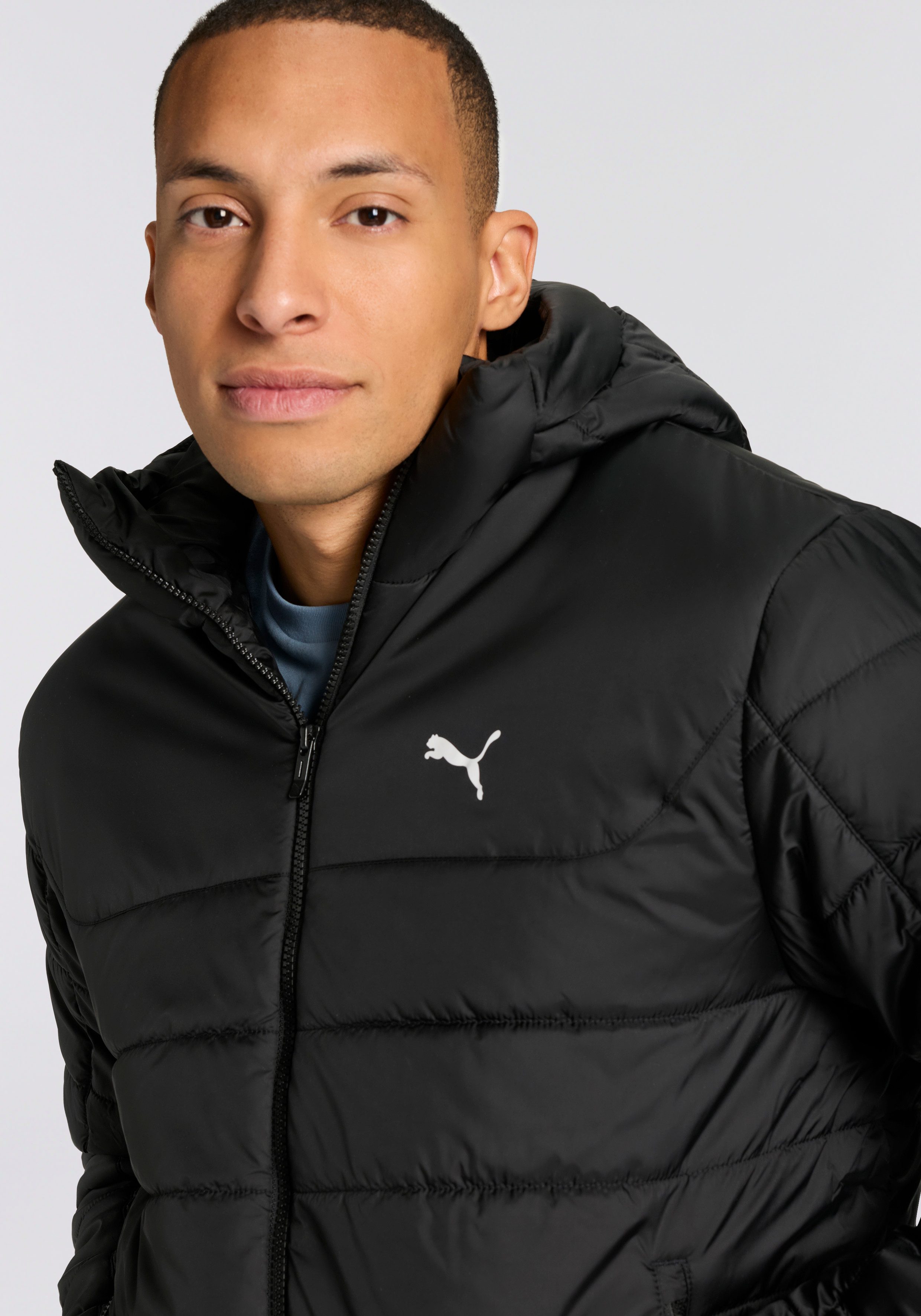 PUMA Winterjacke ESS HOODED PADDED JACKET mit Kapuze, minimalistisches Design, hoher Tragekomfort