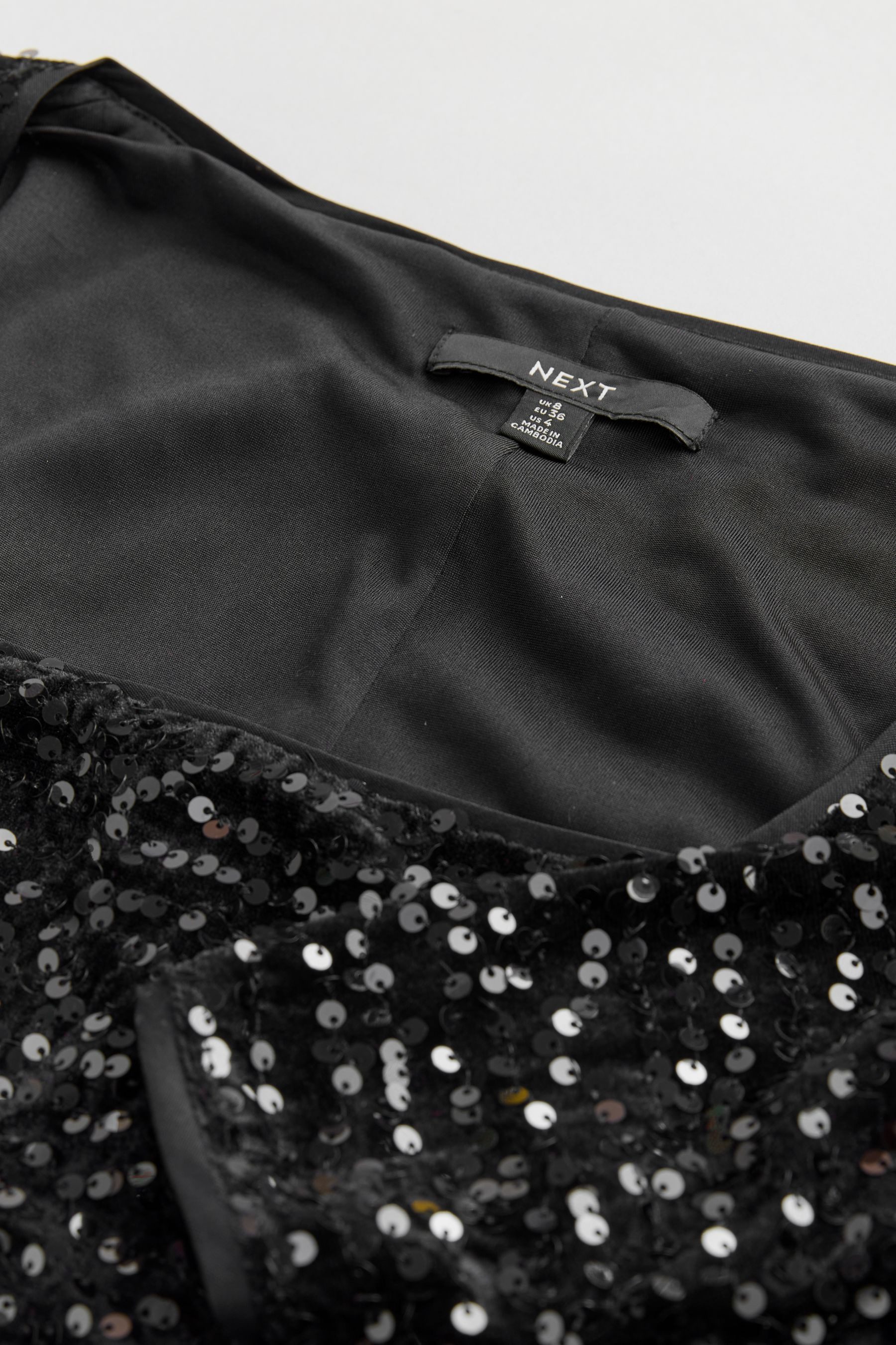 Next Minikleid Minikleid mit Pailletten und eckigem Ausschnitt (1-tlg) günstig online kaufen