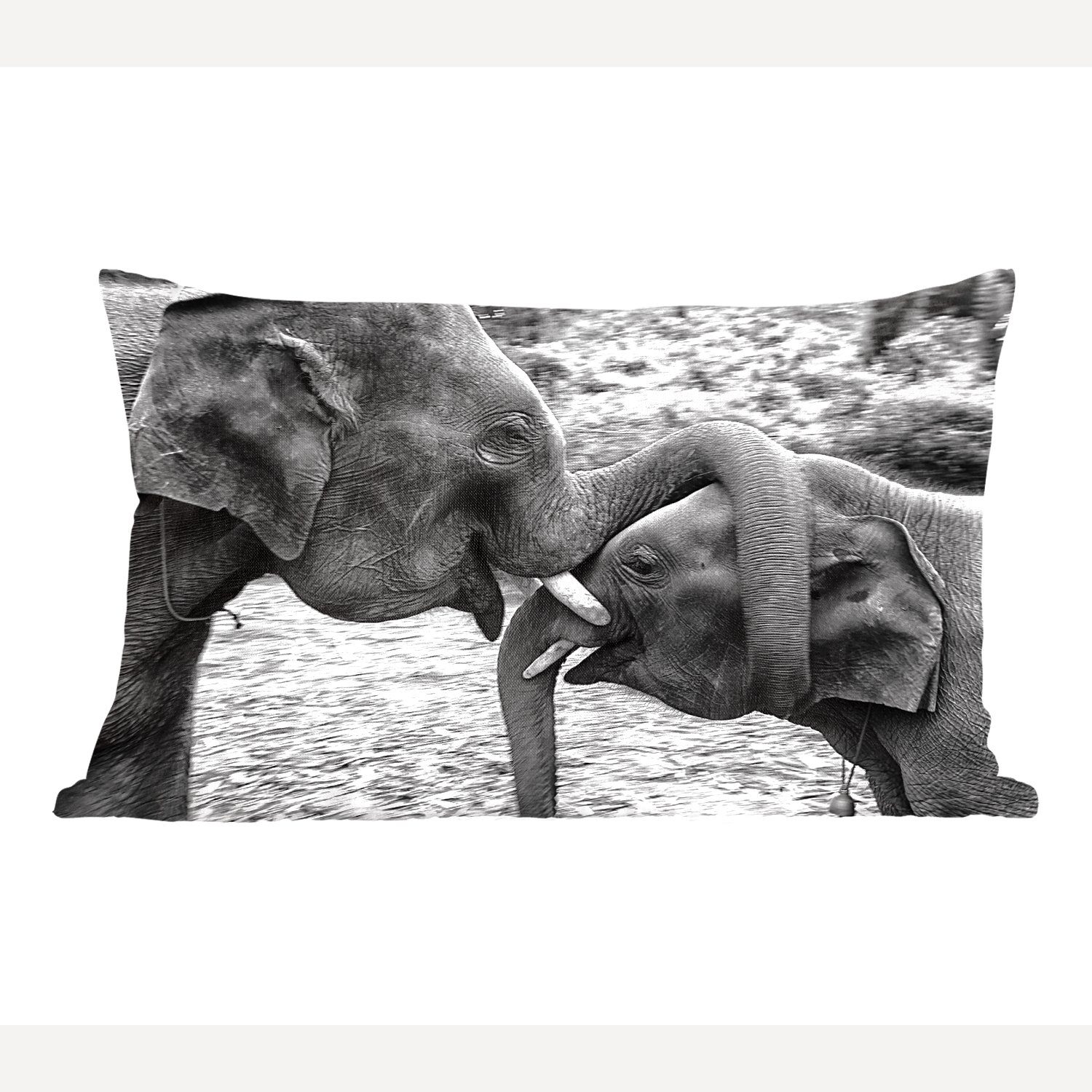 MuchoWow Dekokissen Elefant - Tiere - Natur - Schwarz und weiß, Wohzimmer Dekoration, Zierkissen, Dekokissen mit Füllung, Schlafzimmer