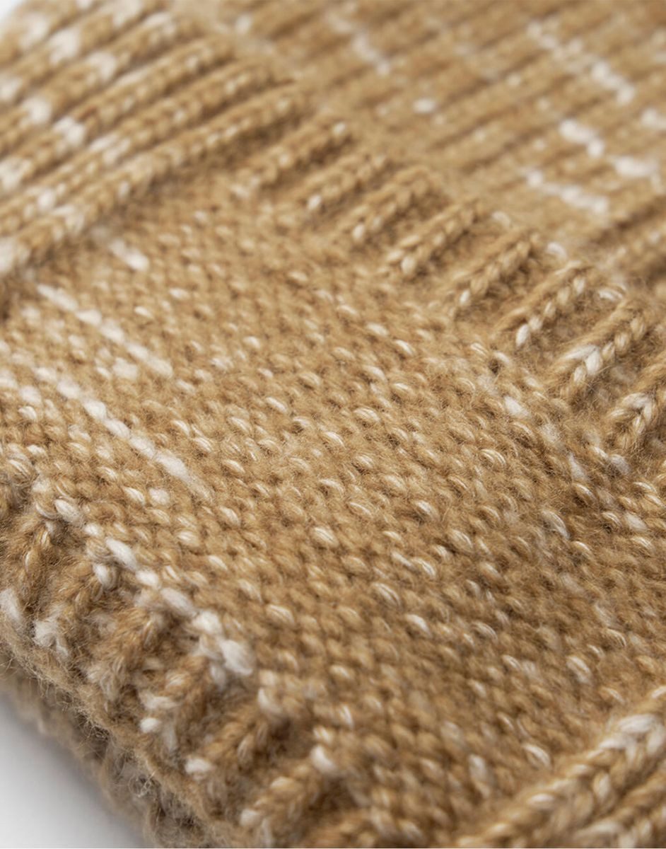 Beechfield® Bommelmütze Chunky Knitted Patch Beanie