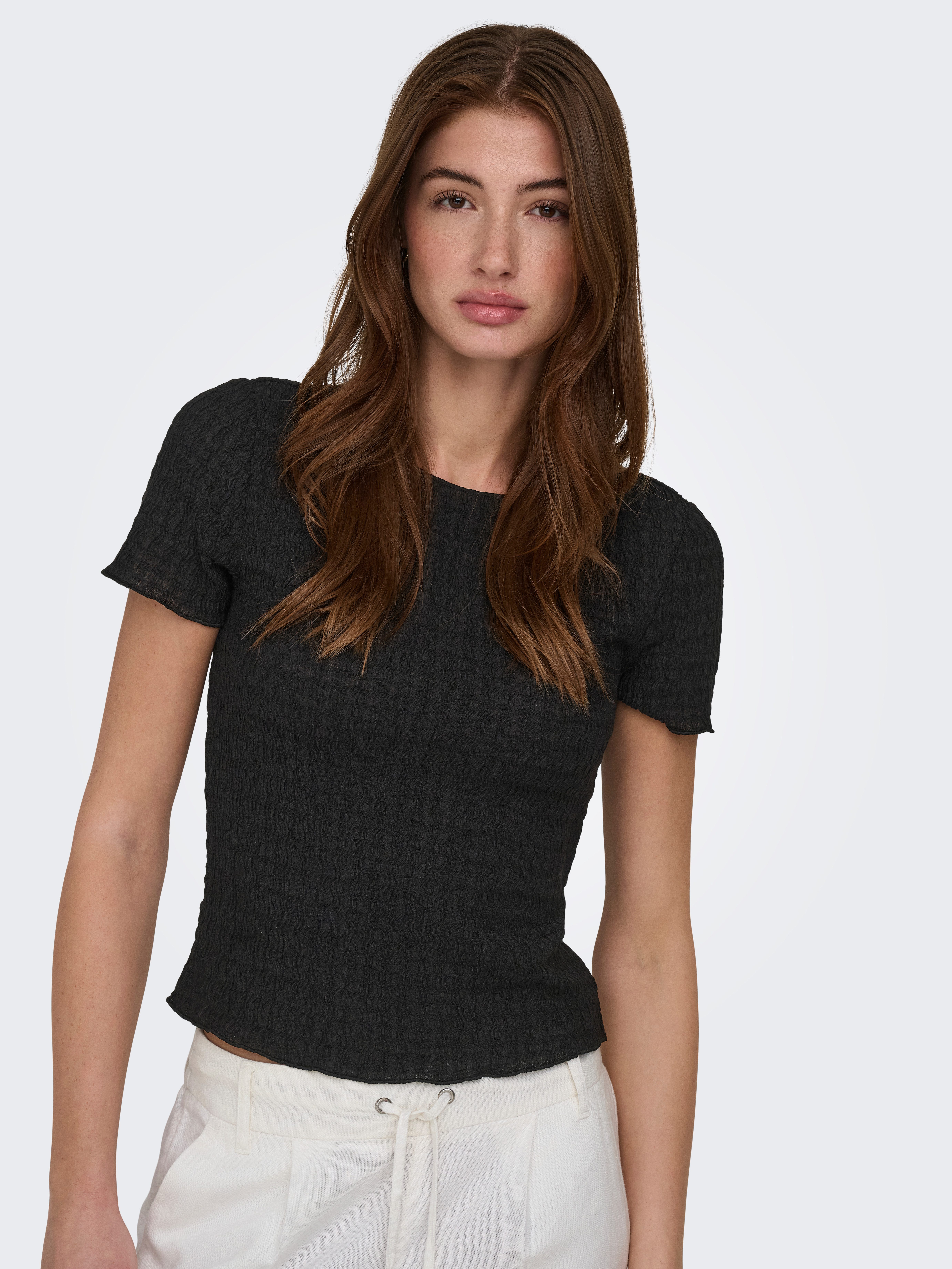 ONLY Kurzarmshirt ONLILSE S/S TOP STRUCTURE JRS NOOS Kunstfaser, regular fit