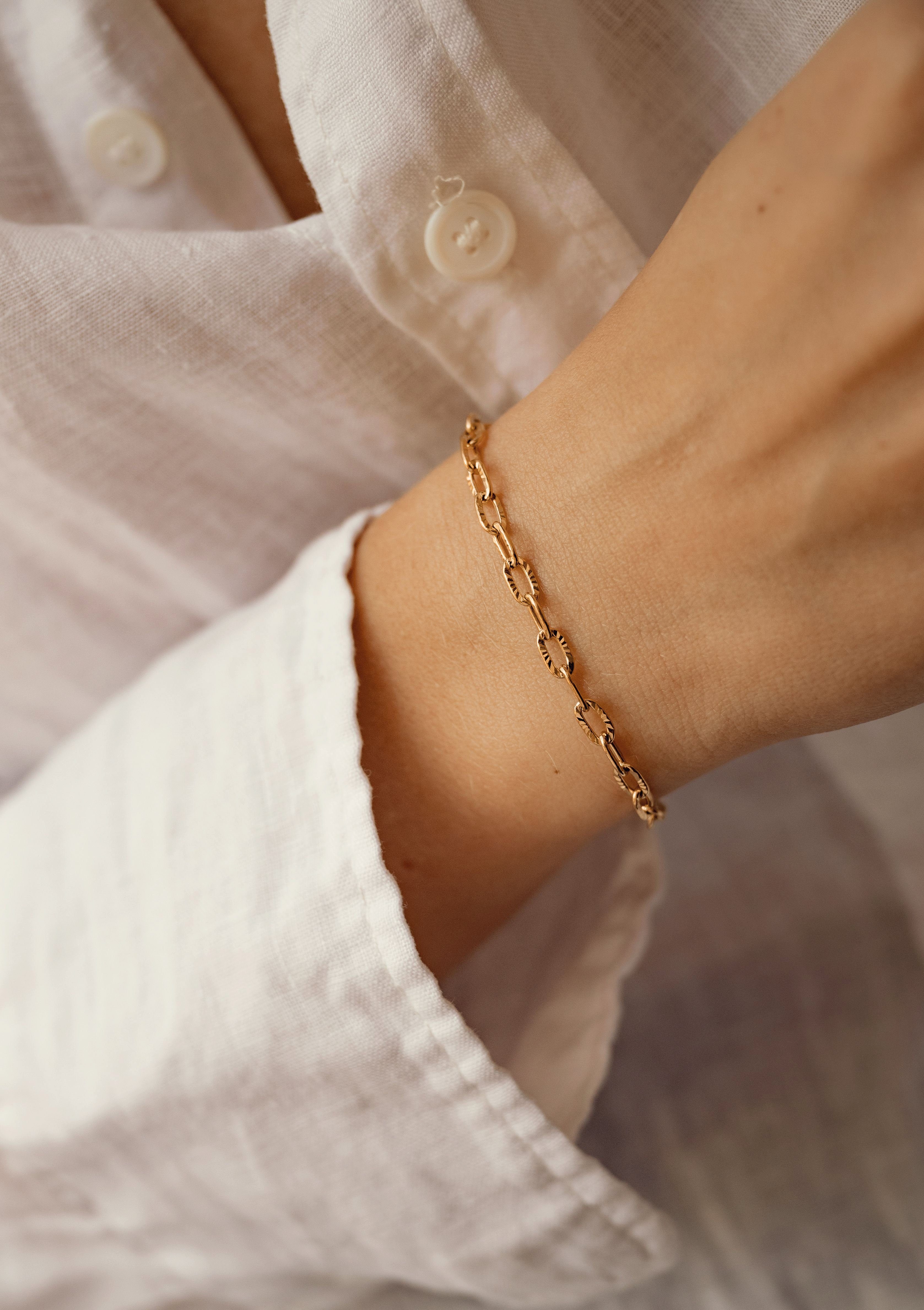 Hey Happiness Gliederarmband 18K Roségold vergoldet, Glieder Kettchen strukturiert, Edelstahl Damen Armkette Chunky, wasserfest