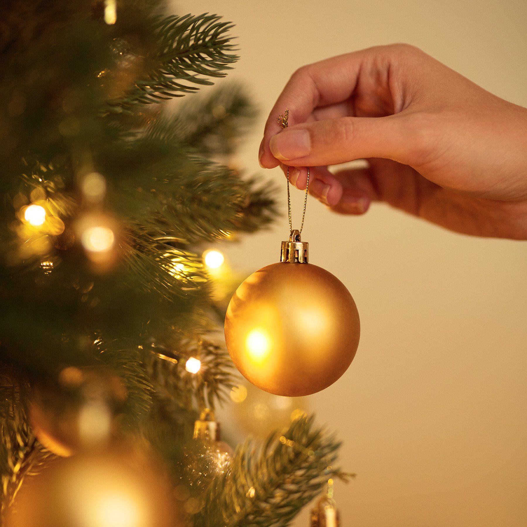 24 Christbaumkugeln tectake Weiß/Gold in (1 Weihnachtsbaumkugel unzerbrechlich St)