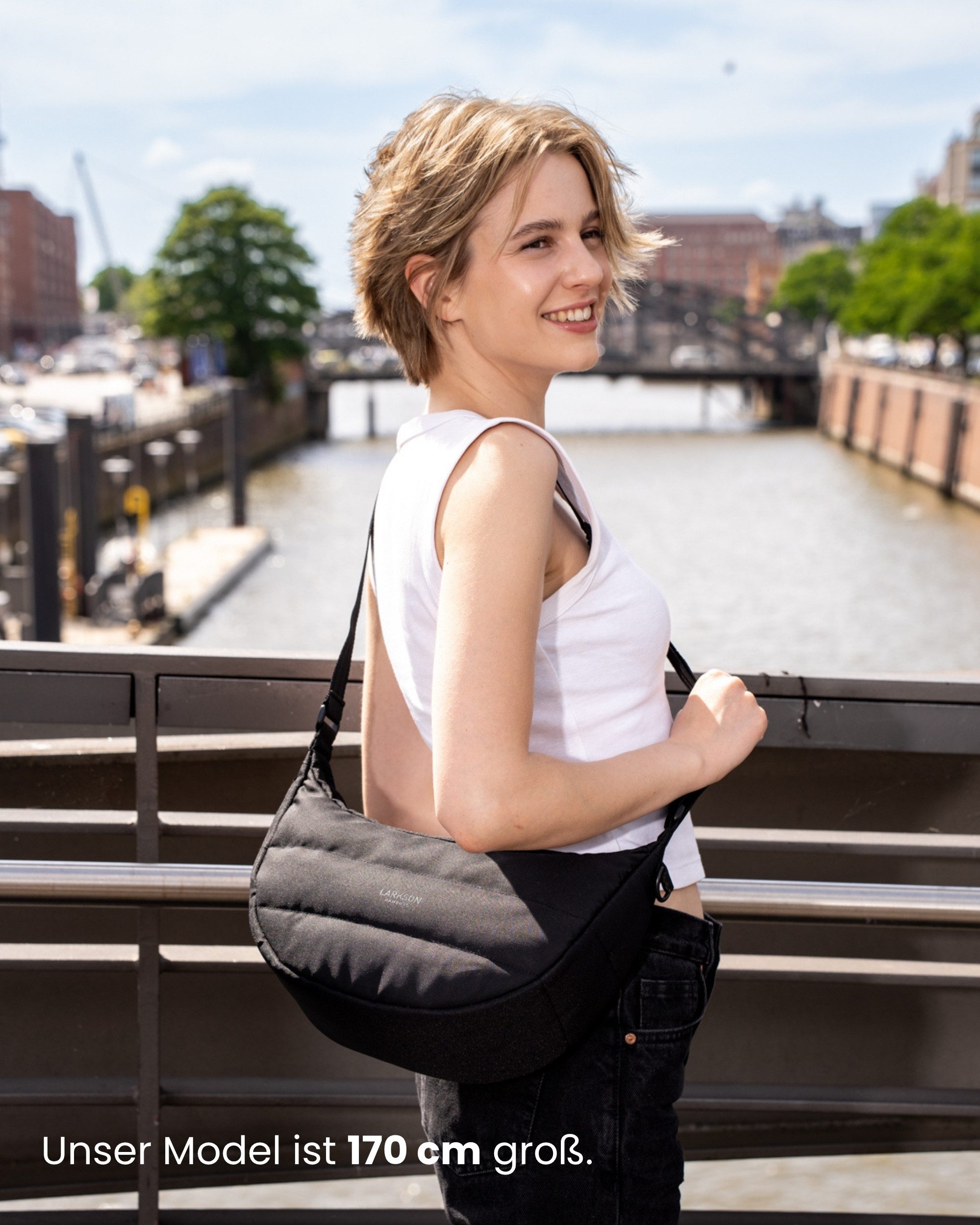 LARKSON Umhängetasche Emma Small Half Moon Bag, Kleine Puffer Halbmondtasche – Bild 2 von 5