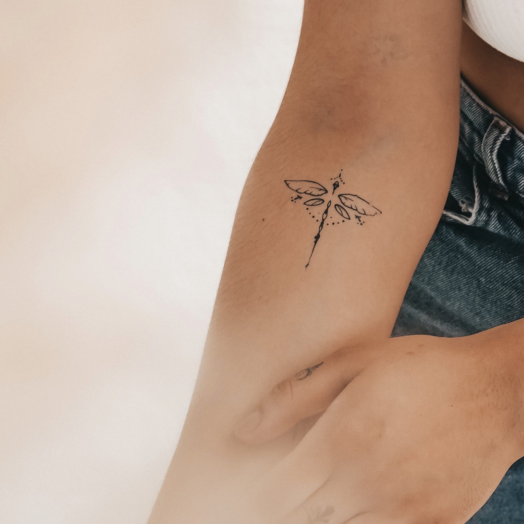 Inkster Schmuck-Tattoo Geometrische Libelle, wasserfestes temporäres Tattoo, 2 Wochen Halt