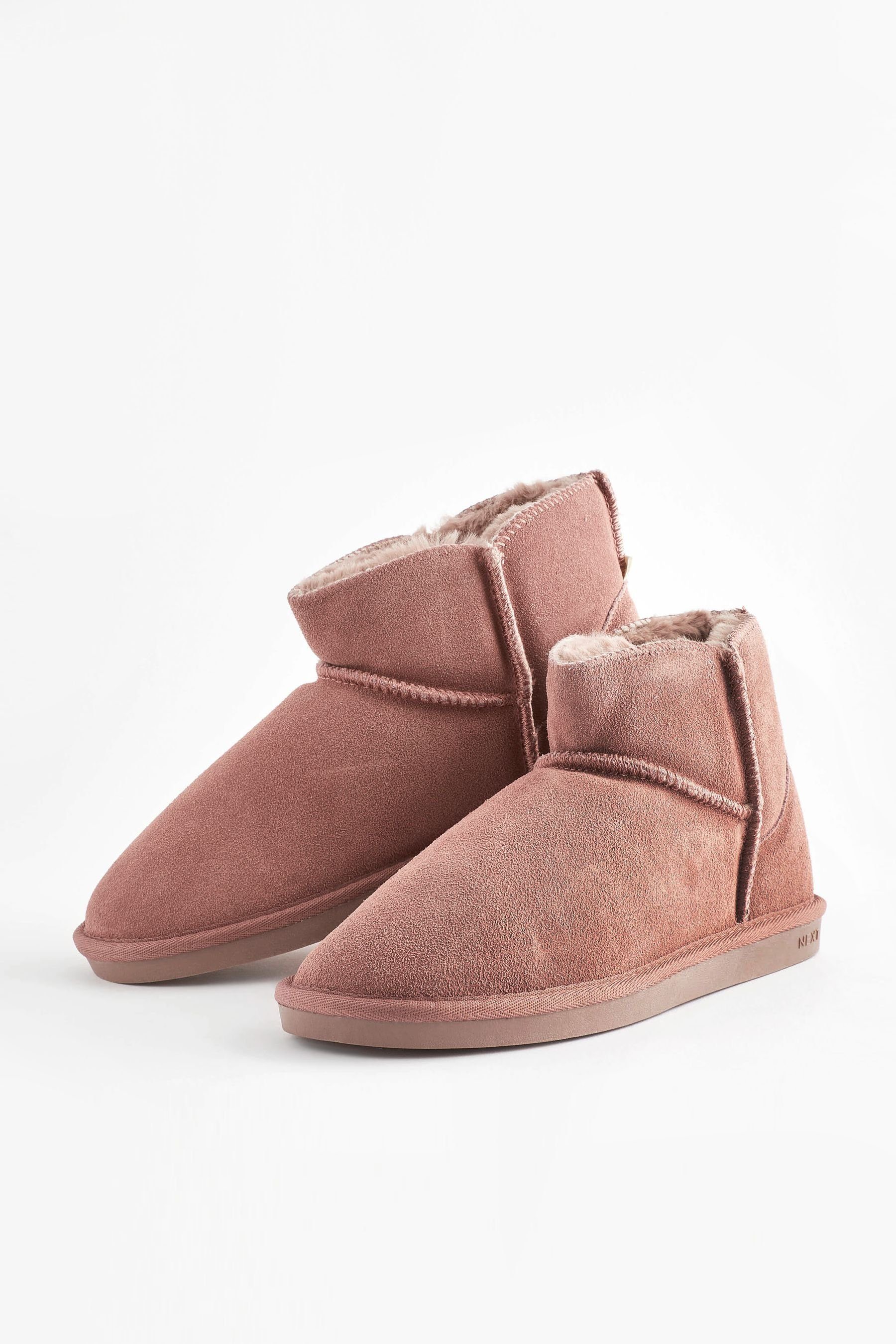 Next Hausschuh aus Veloursleder Hausschuh (1-tlg)