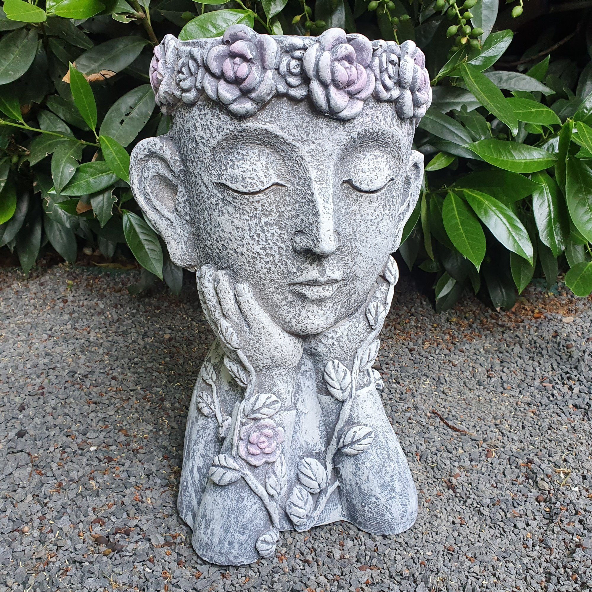 Aspinaworld Gartenfigur Fröhlicher Frauen Blumentopf 36 cm Gartendeko