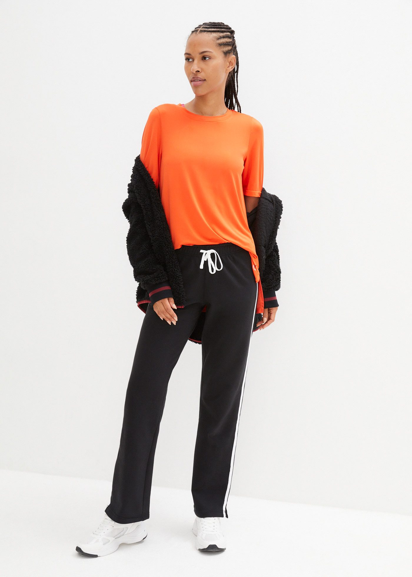 bonprix Sweathose aus Baumwolle, mit Kordelzug, Loose Fit, mit Seitenstreifen