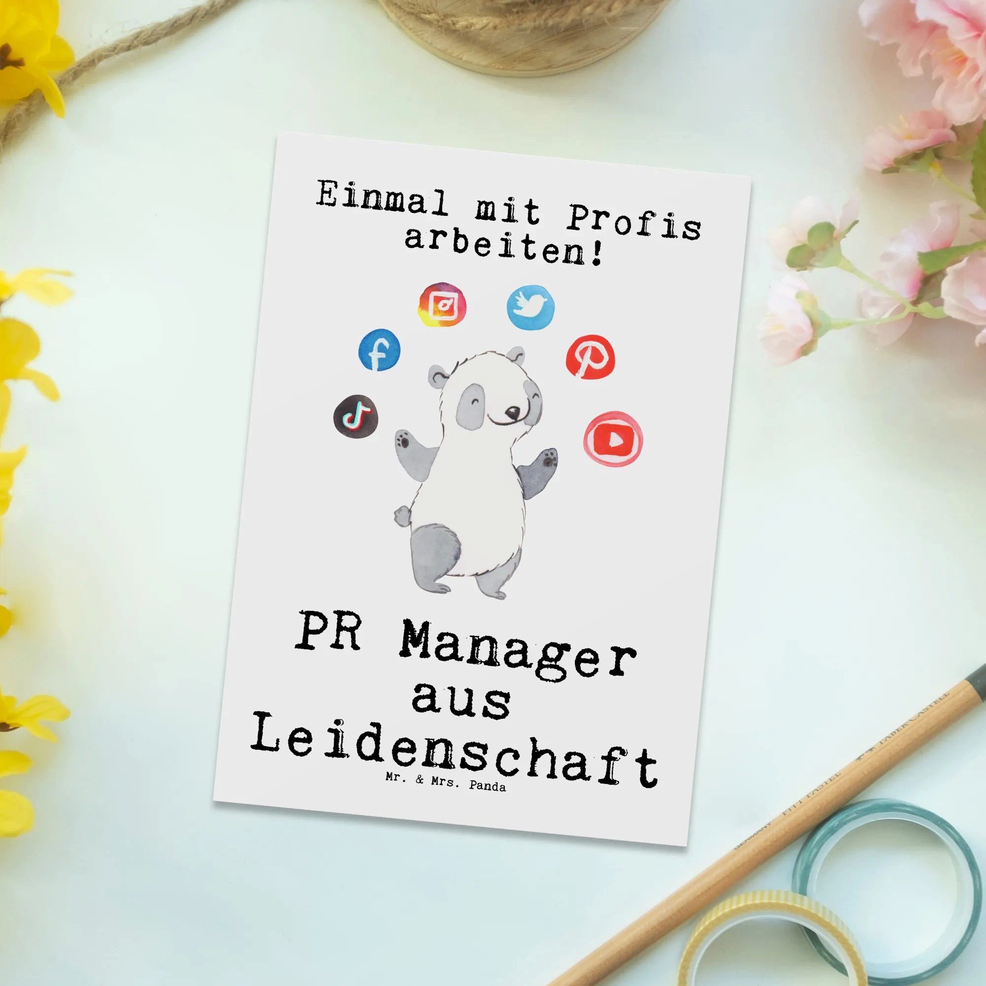 Thumbnail - Mr. & Mrs. Panda Postkarte PR Manager Leidenschaft - Weiß - Geschenk, Einladungskarten Geburtsta, Lustige Sprüche