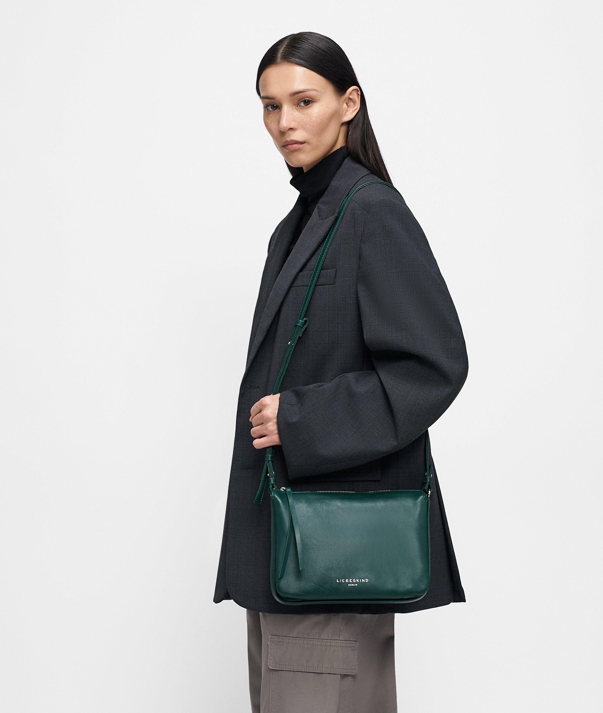 Liebeskind Berlin Umhängetasche Crossbody, Geräumige Umhängetasche aus weichem Schafsleder