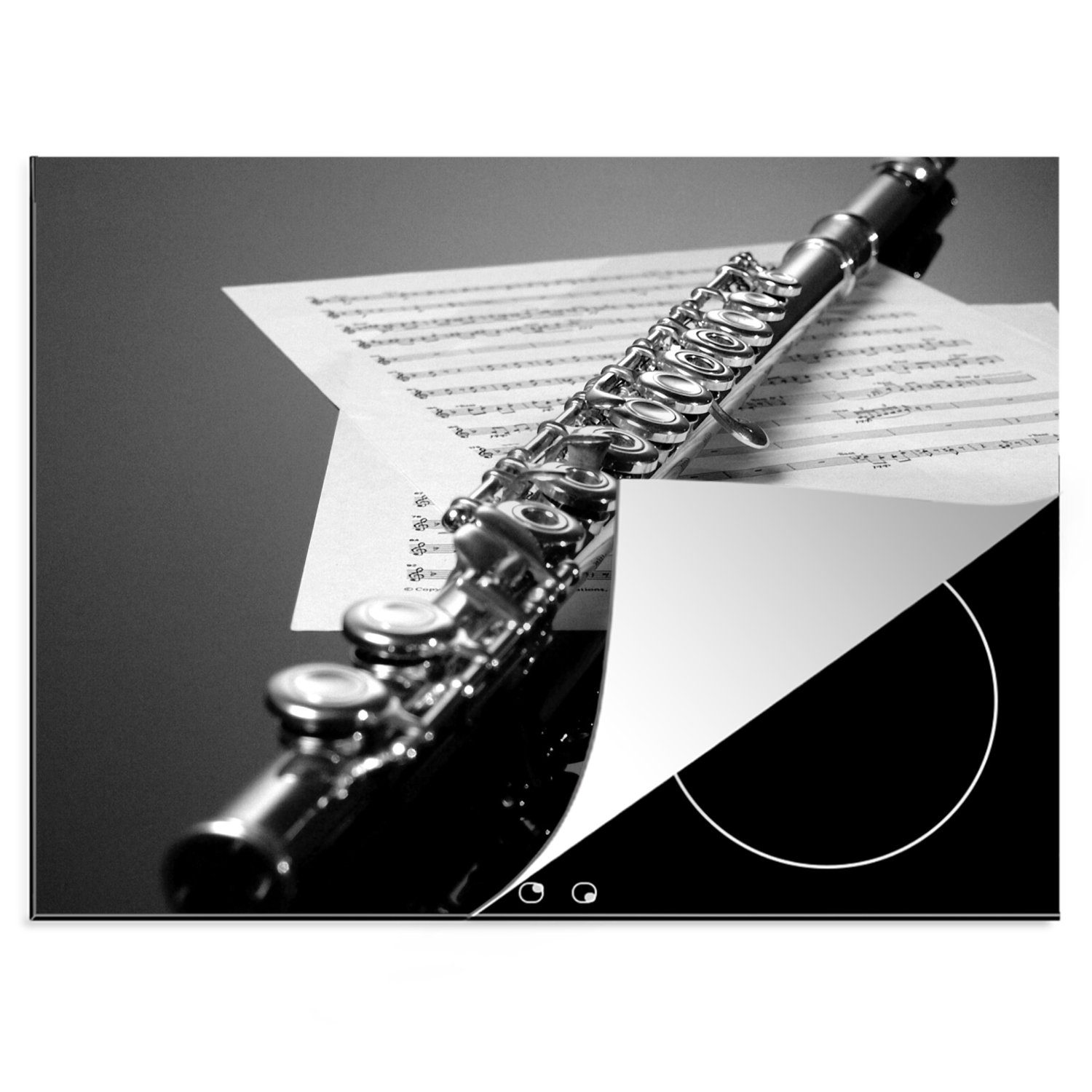 MuchoWow Herdblende-/Abdeckplatte Flöte mit Tasten auf Notenblatt - schwarz und weiß, Vinyl, (1 tlg), 70x52 cm, Mobile Arbeitsfläche nutzbar, Ceranfeldabdeckung