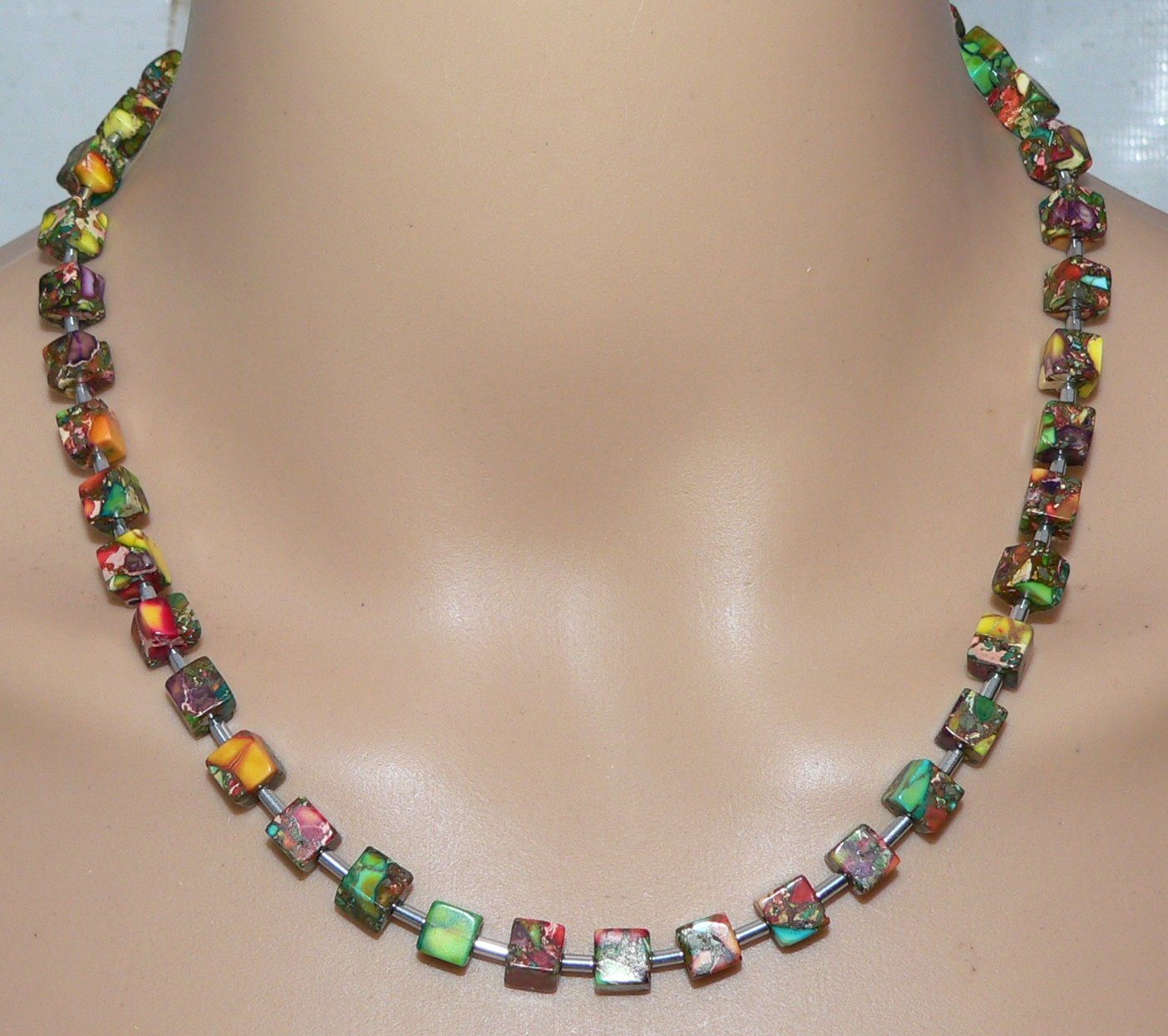 traumschmuck Collier 214v Halskette Würfel Schmuckstein Edelstein Picaso Jaspis mehrfarbig (Geschenke, Muttertag, Valentinstag, Weihnachten, Geburtstag, incl. Schmuckbox), handgefertigt, Made in Germany