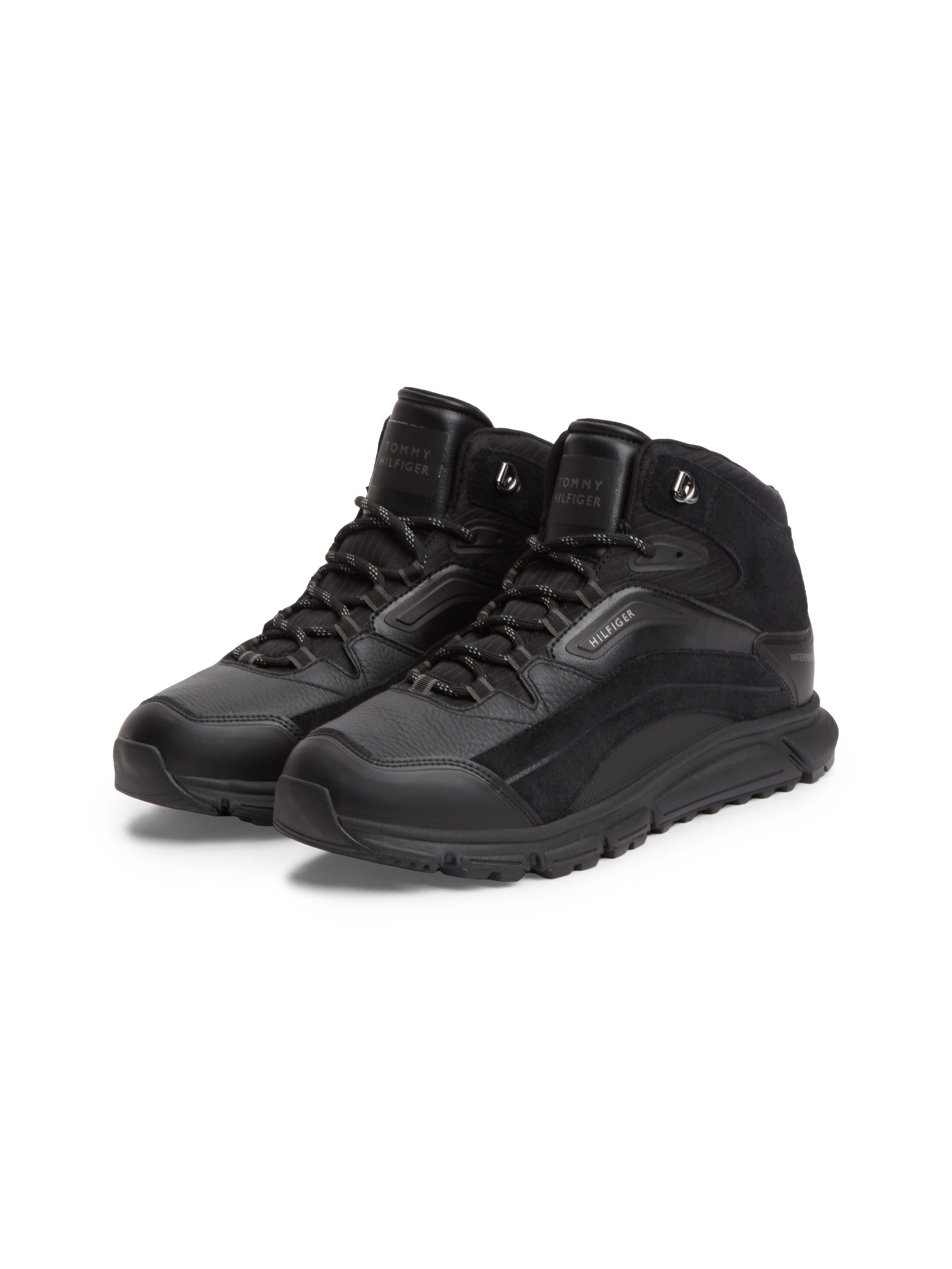 Tommy Hilfiger HILFIGER WP MIX CHUKKA RUNNER Sneaker Schnürboots mit Ösen, im Bergsteigerlook
